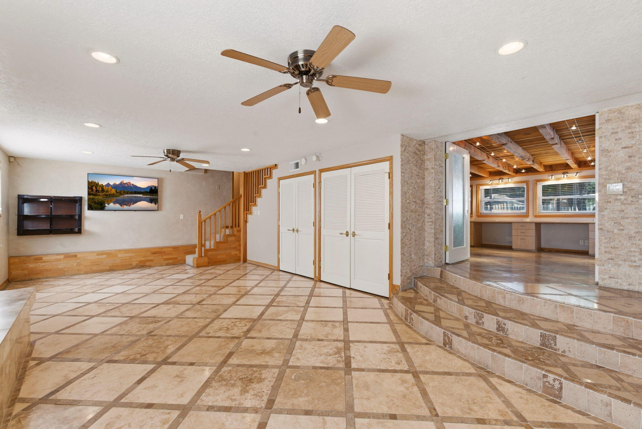 10020 Loretta Drive NW
