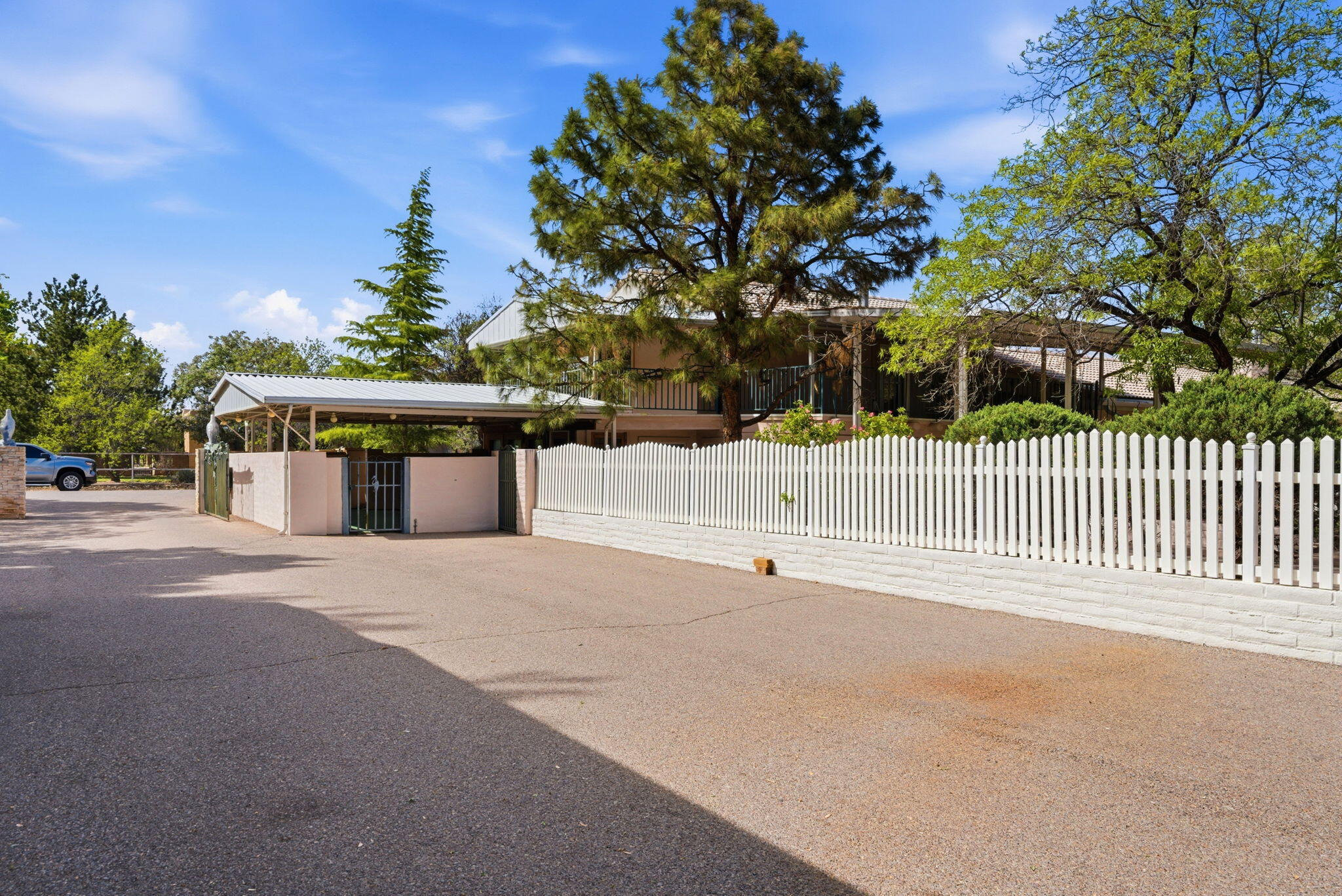 10020 Loretta Drive NW