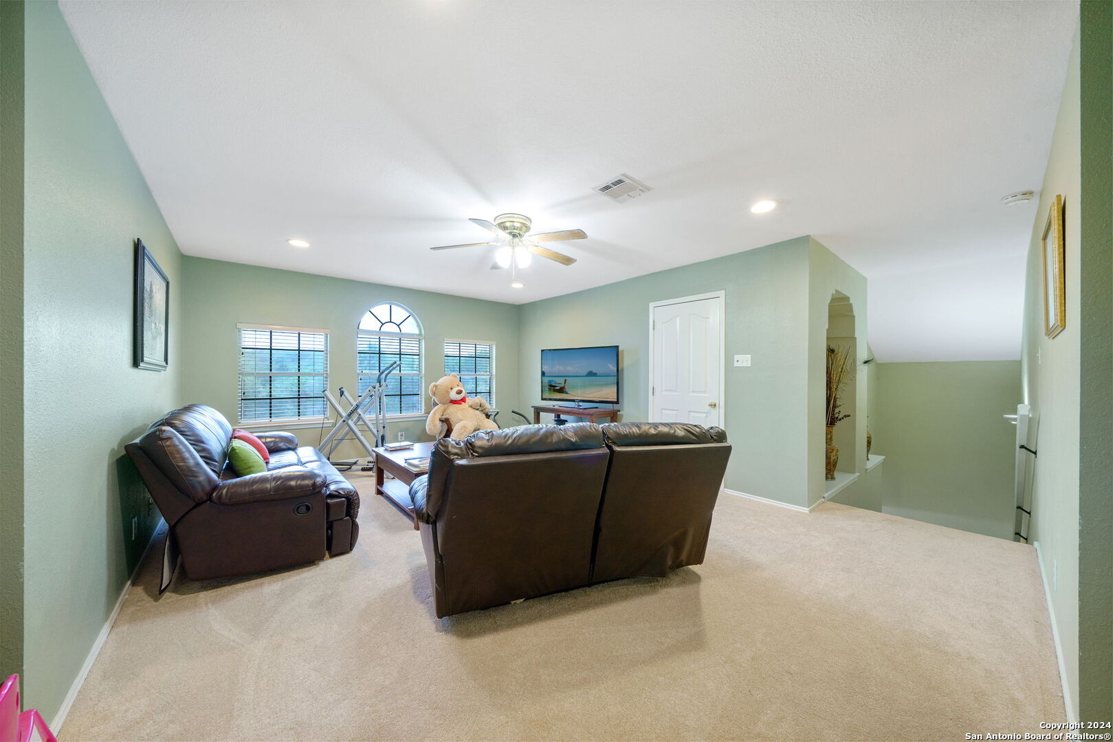 118 KENDALL VIEW DR
