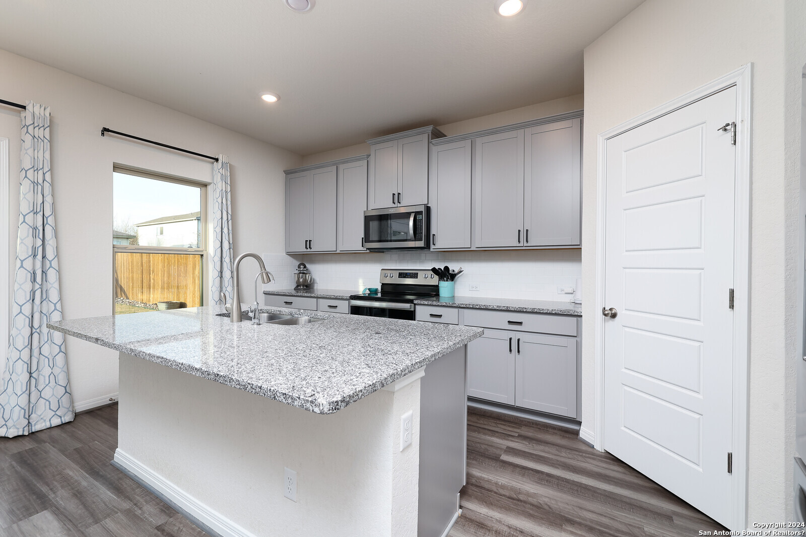 3051 Mondavi Crest