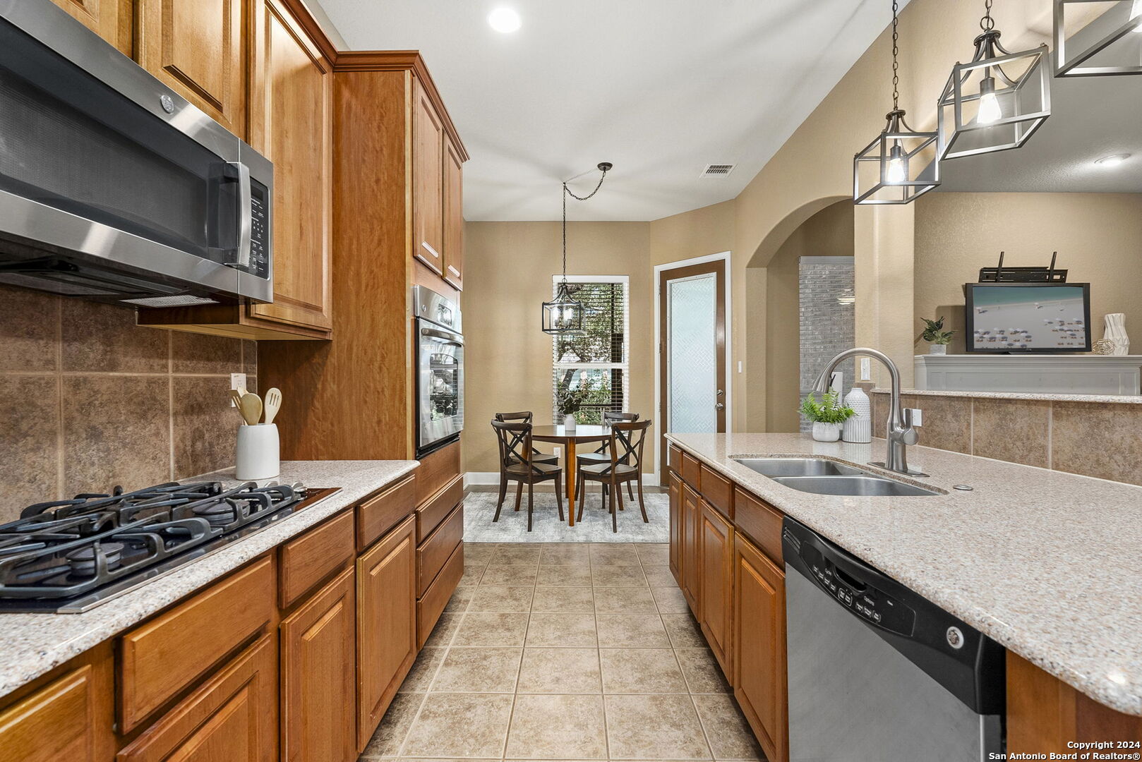 23919 WATERHOLE LN