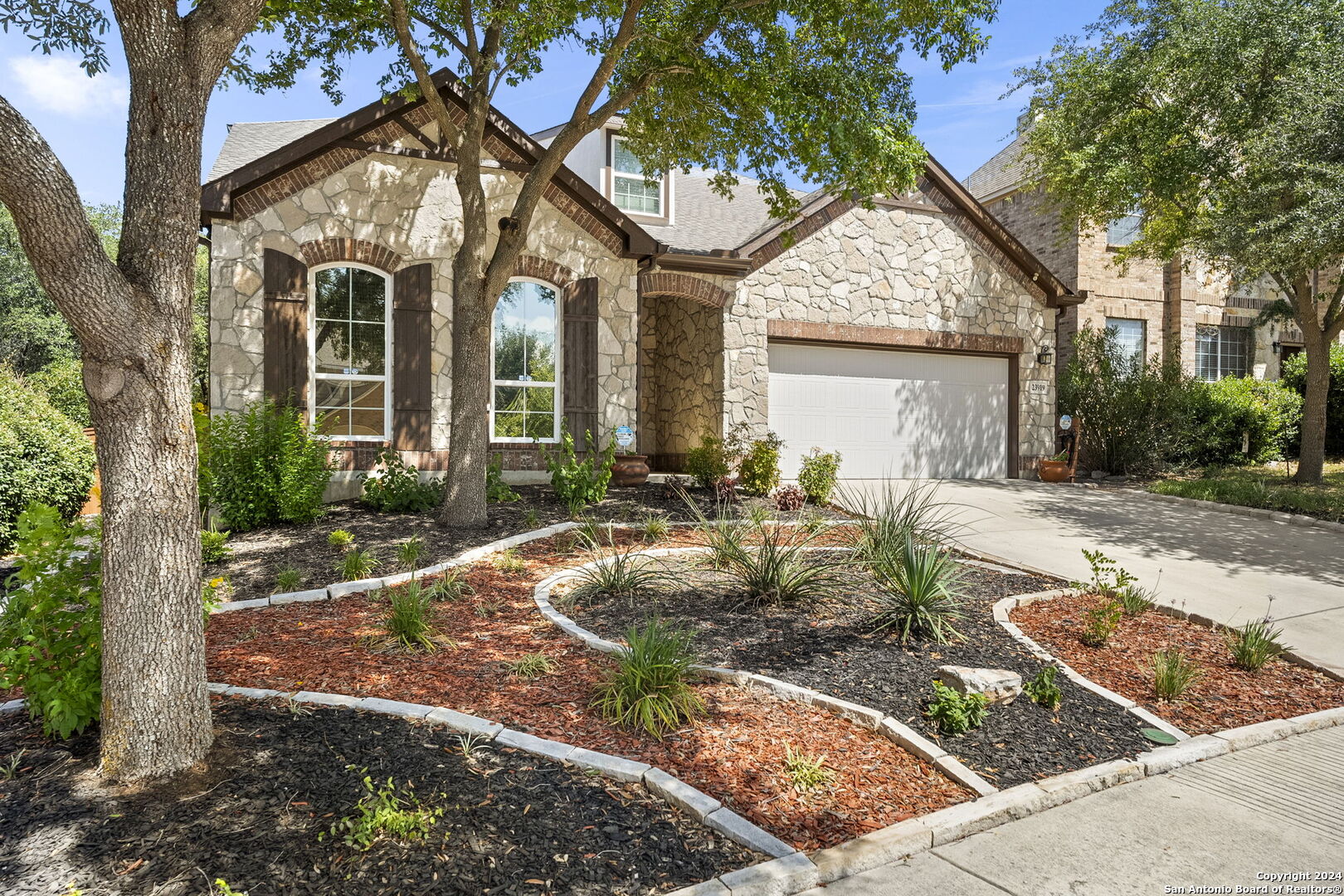 23919 WATERHOLE LN