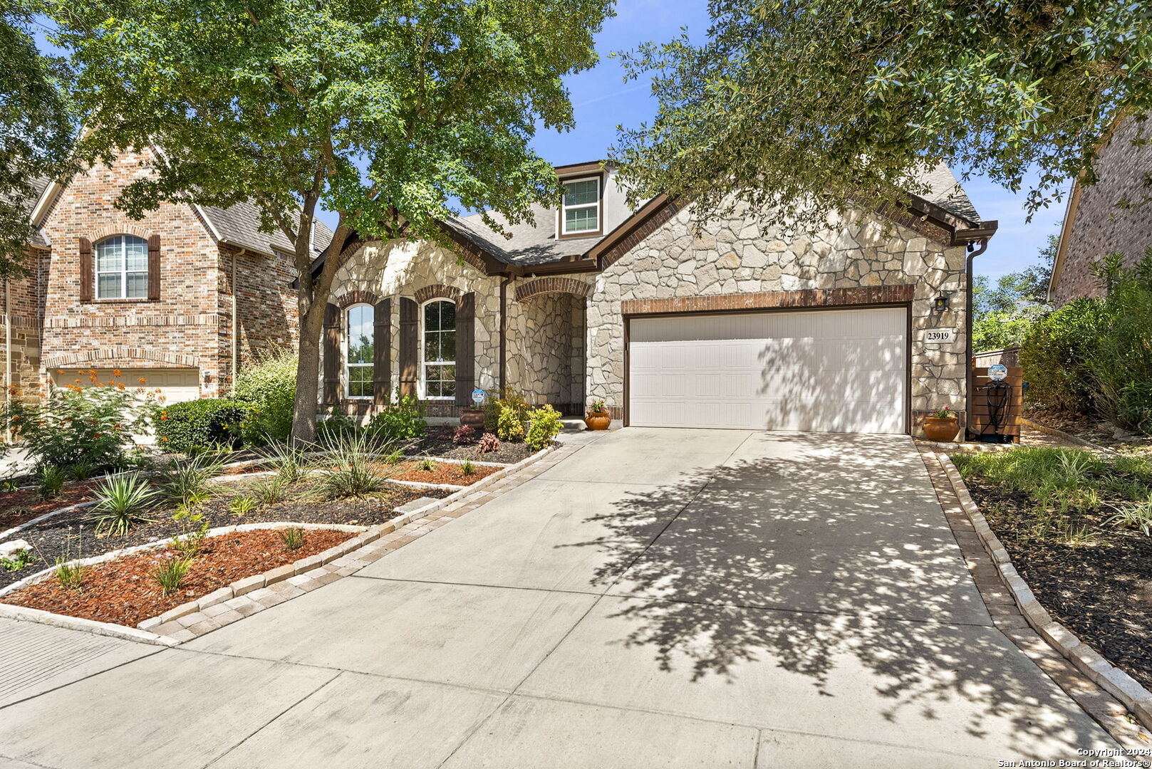 23919 WATERHOLE LN