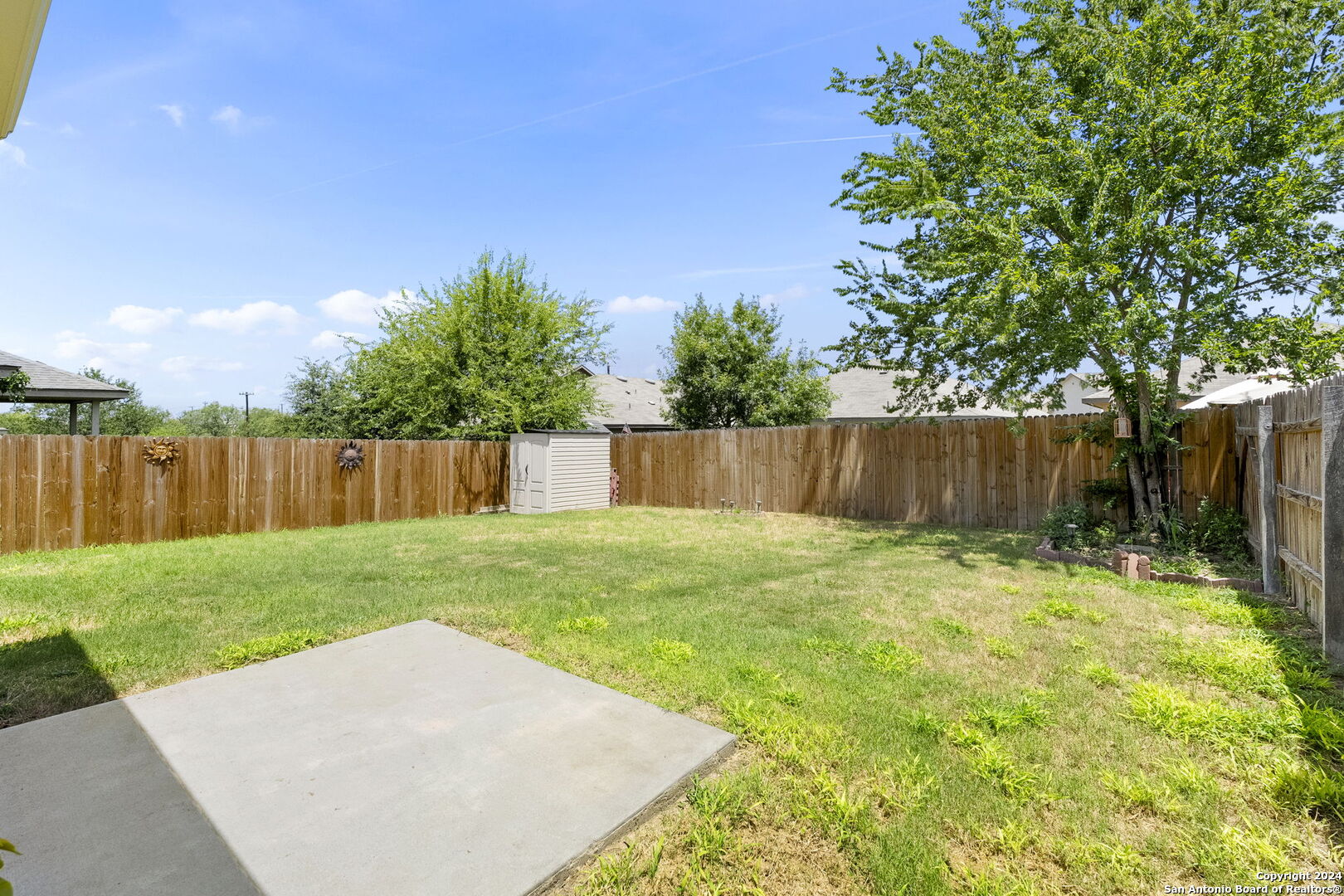 7351 LYIA BRANCH