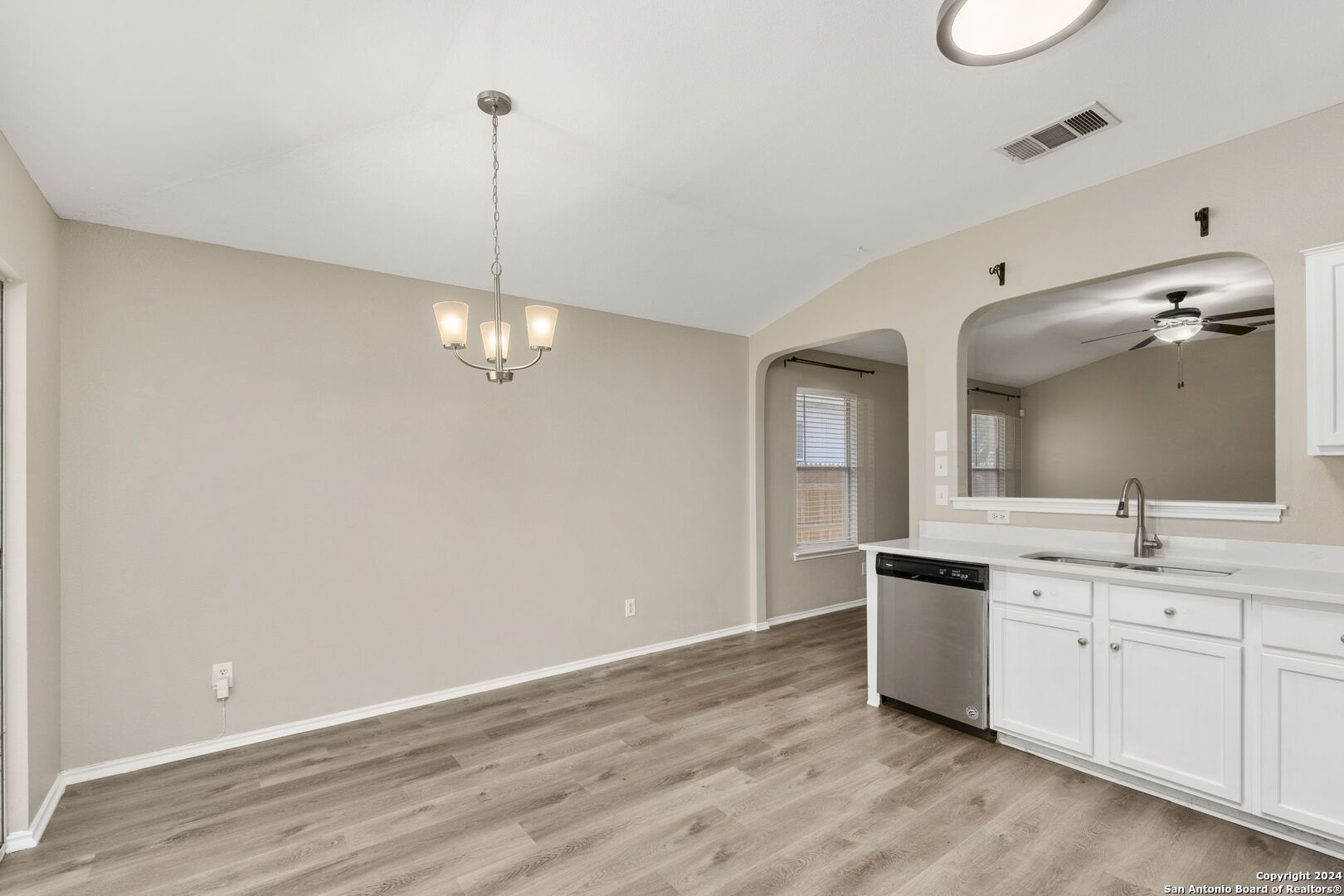 7351 LYIA BRANCH