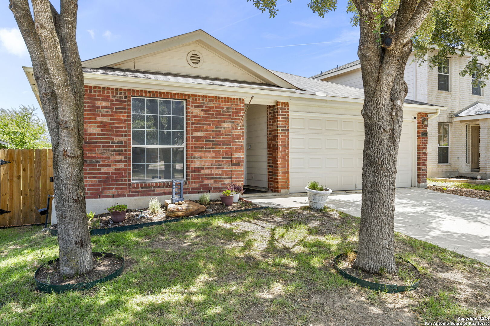 7351 LYIA BRANCH