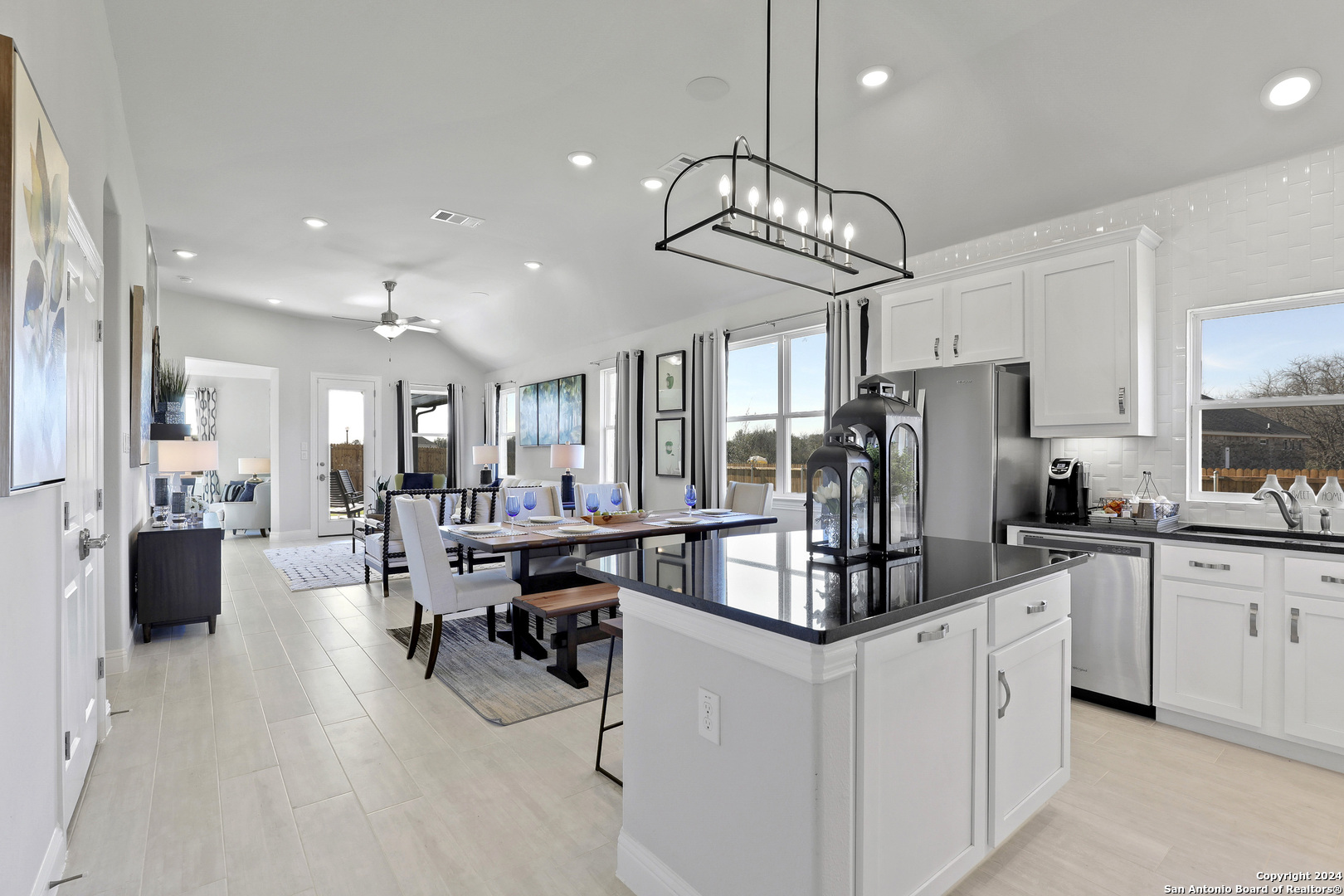 1735 Heritage Maples