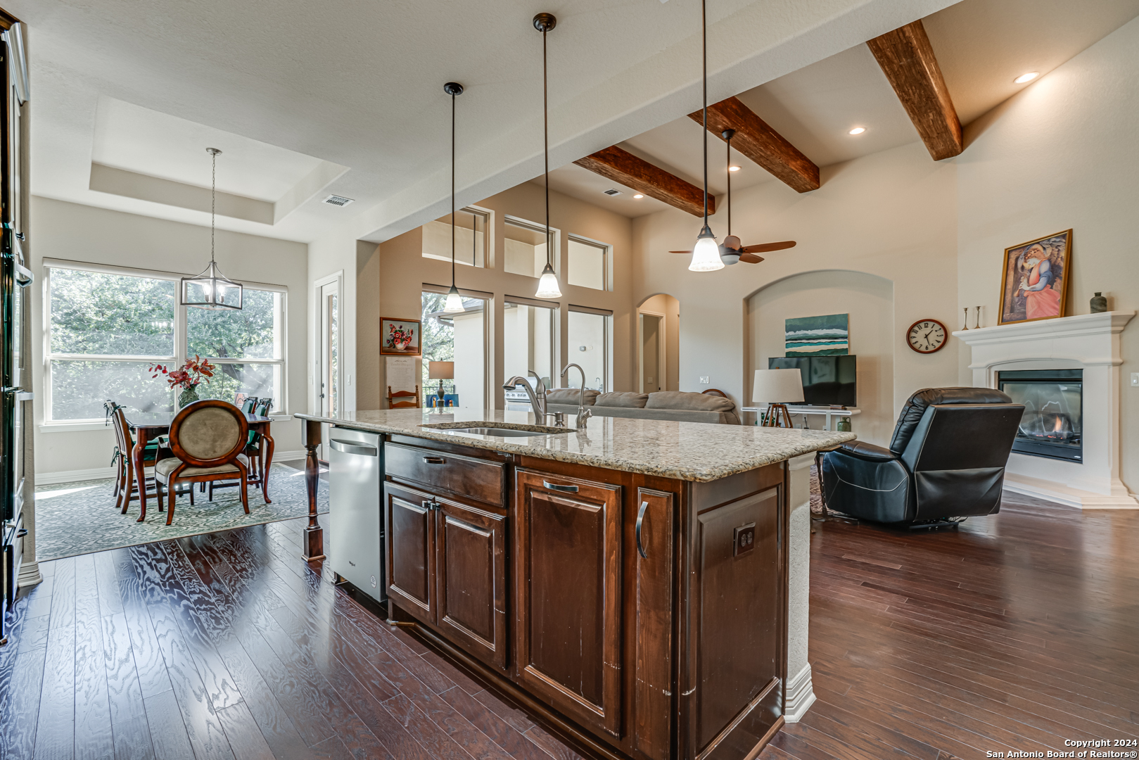4642 AMOROSA WAY