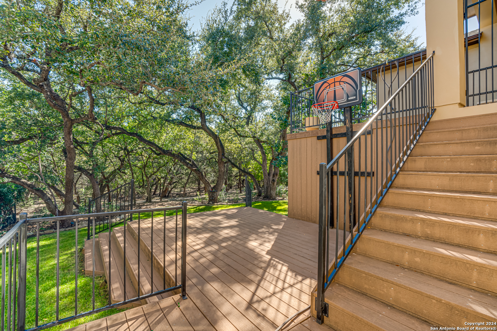 4642 AMOROSA WAY