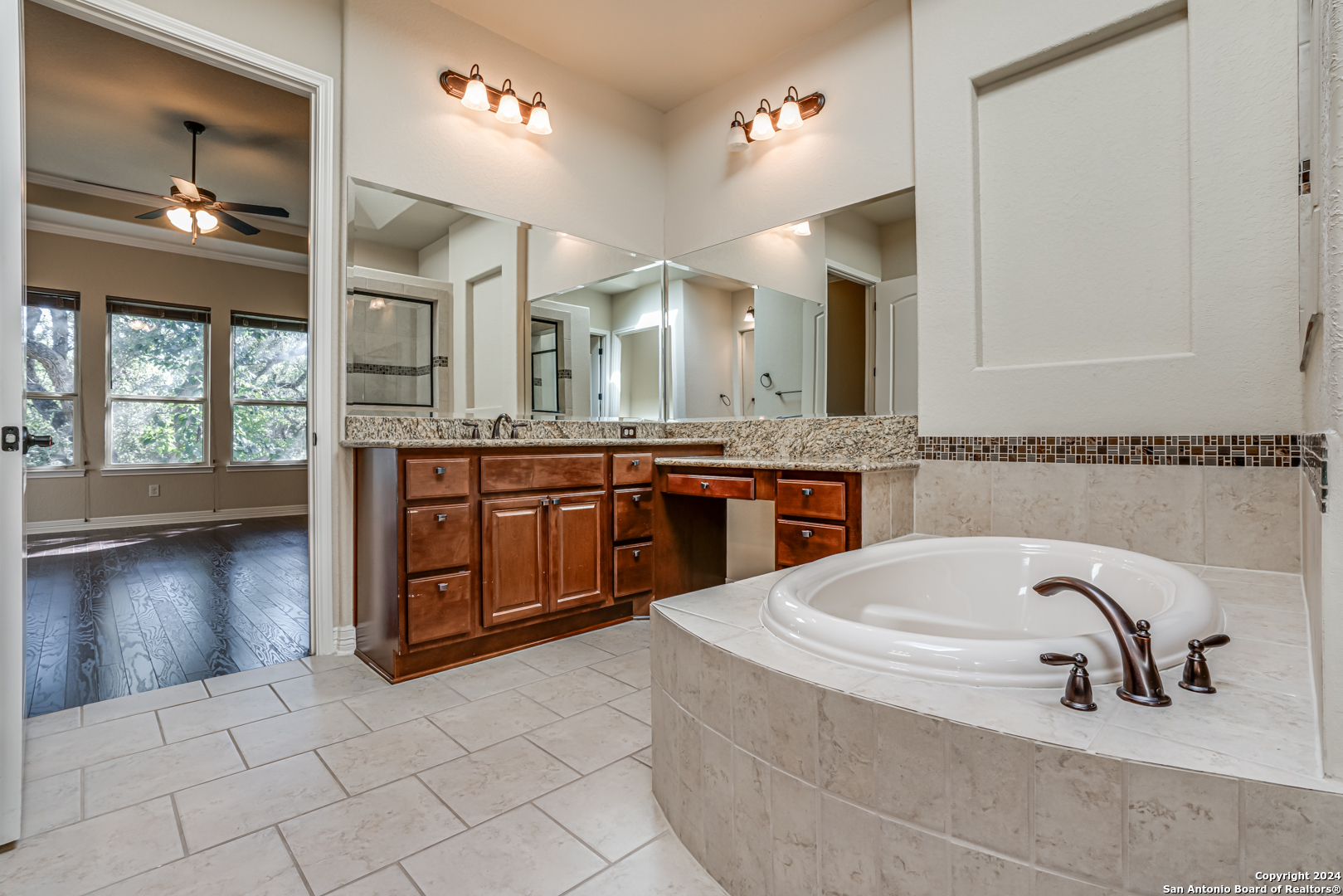 4642 AMOROSA WAY