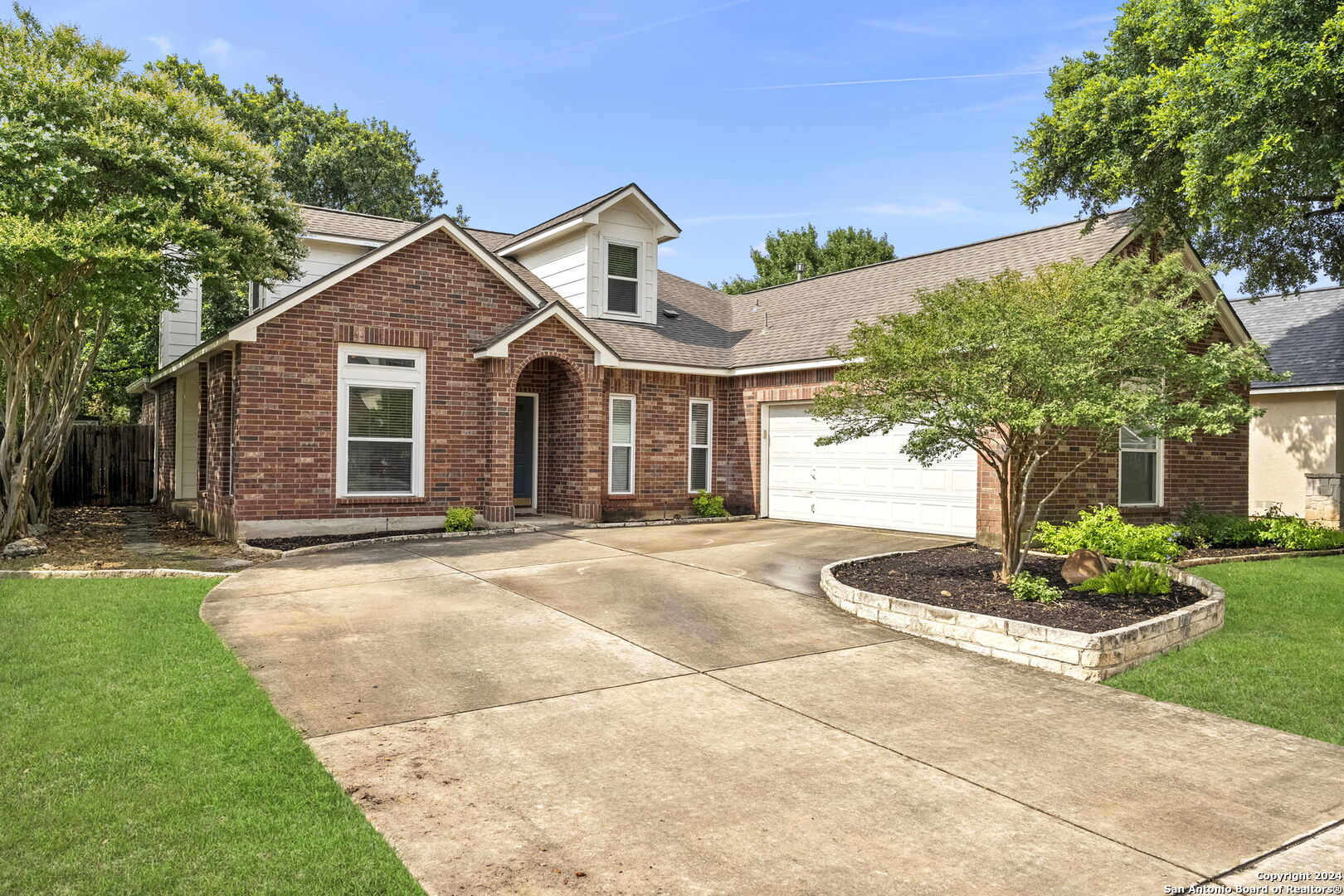 2415 REDLAND MESA