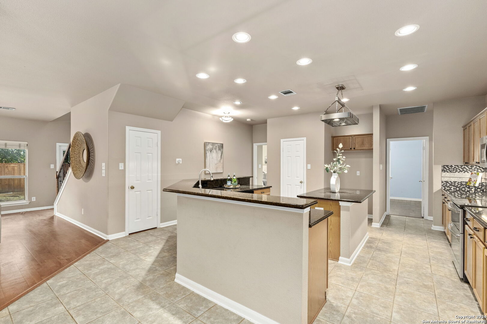 2415 REDLAND MESA