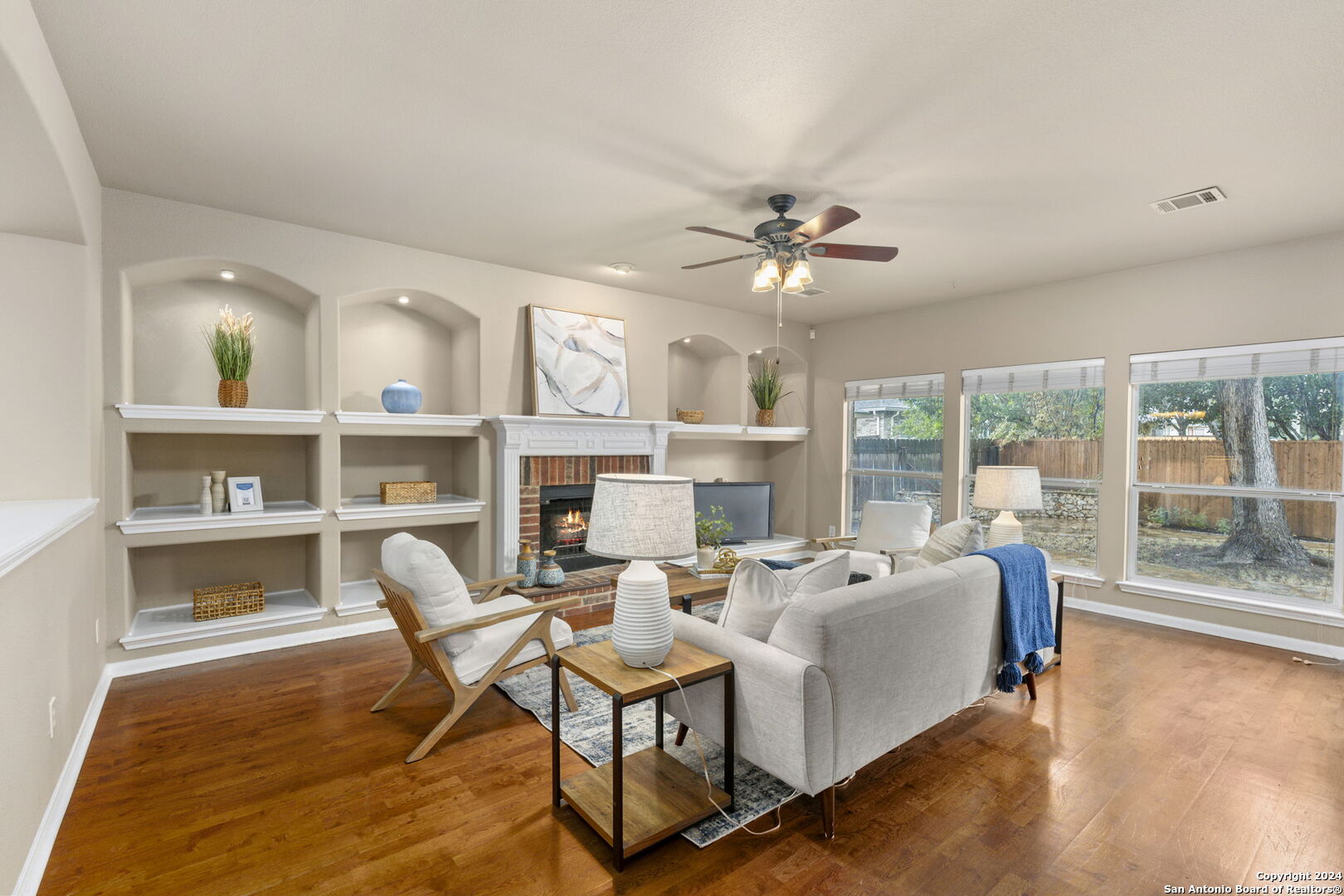 2415 REDLAND MESA