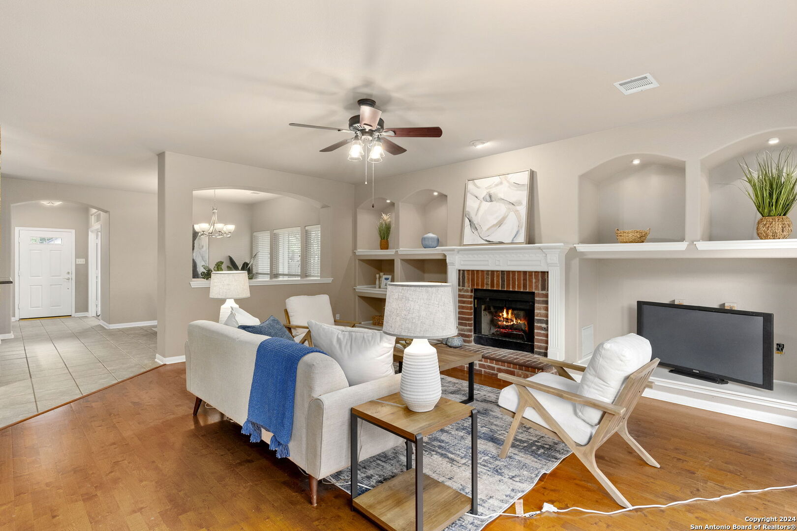 2415 REDLAND MESA