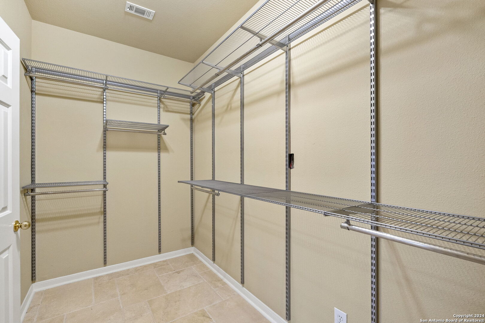 2415 REDLAND MESA