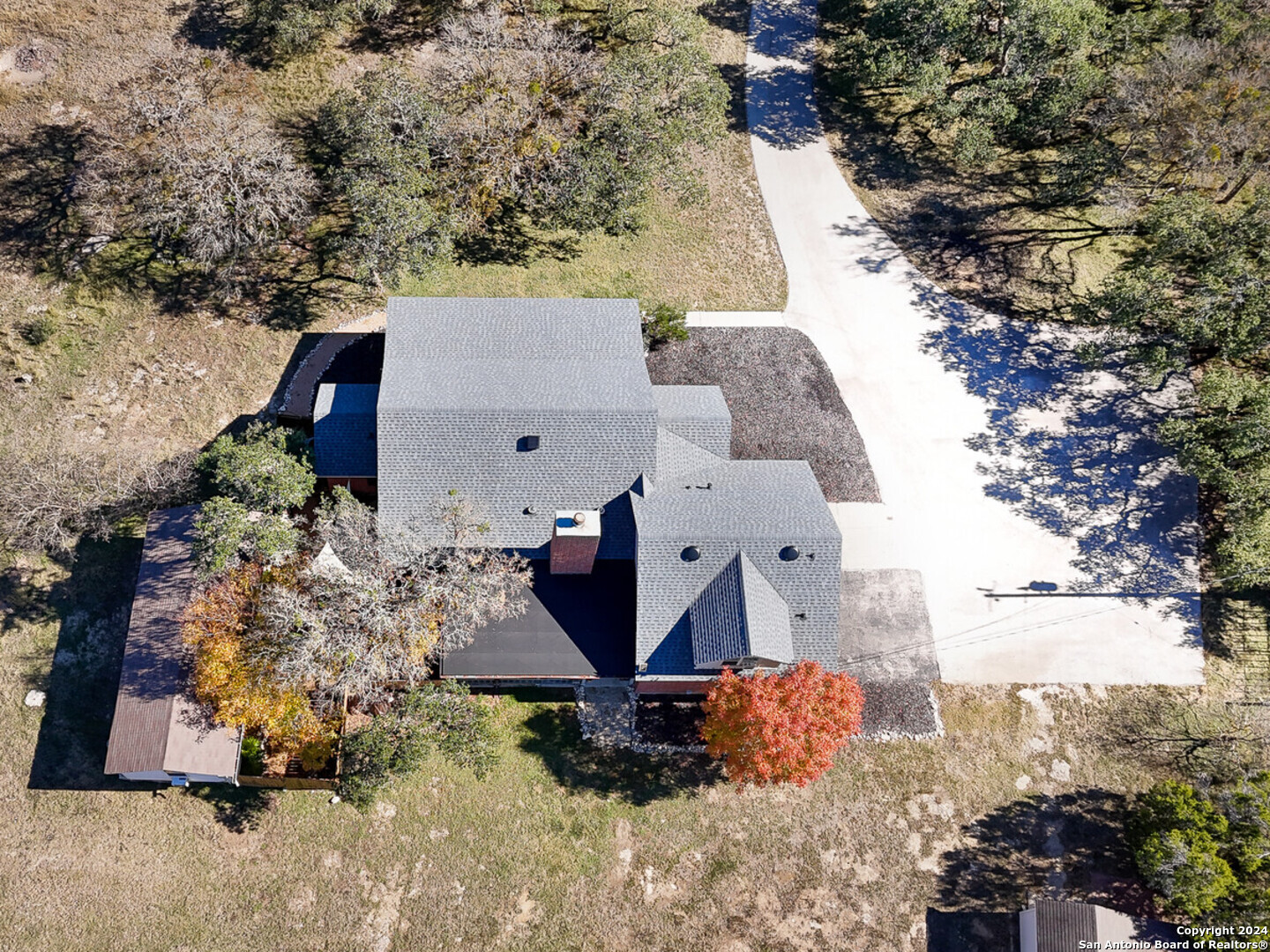 1590 ACACIA PKWY