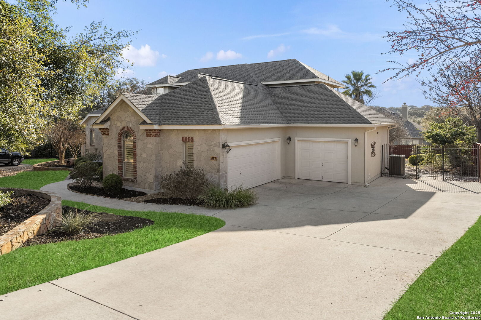 3247 Roan Way
