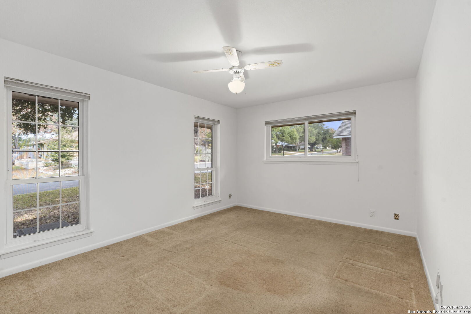 5922 Windhaven