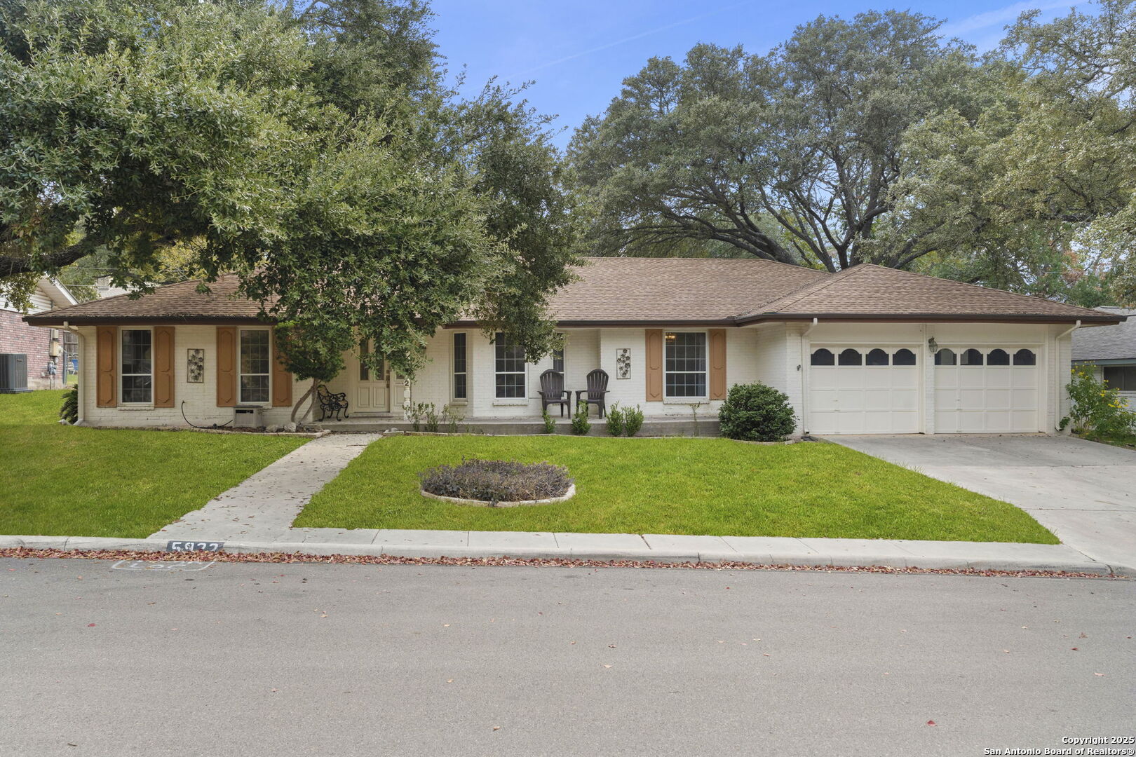 5922 Windhaven