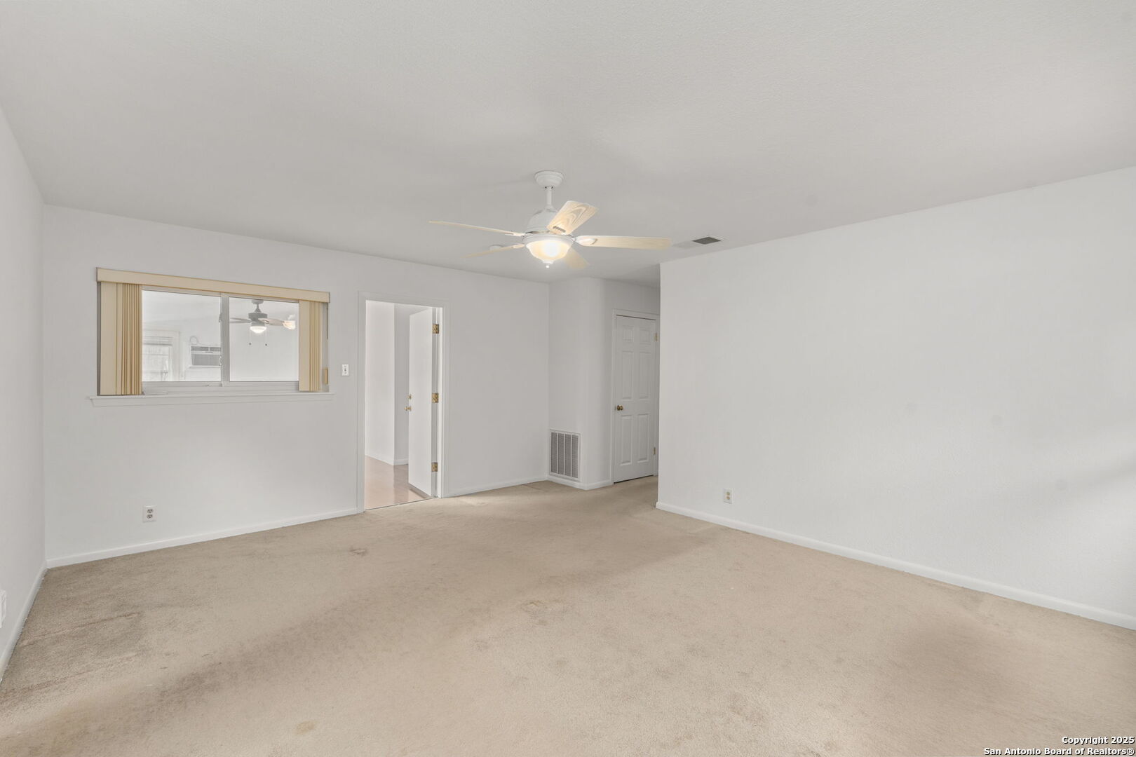 5922 Windhaven