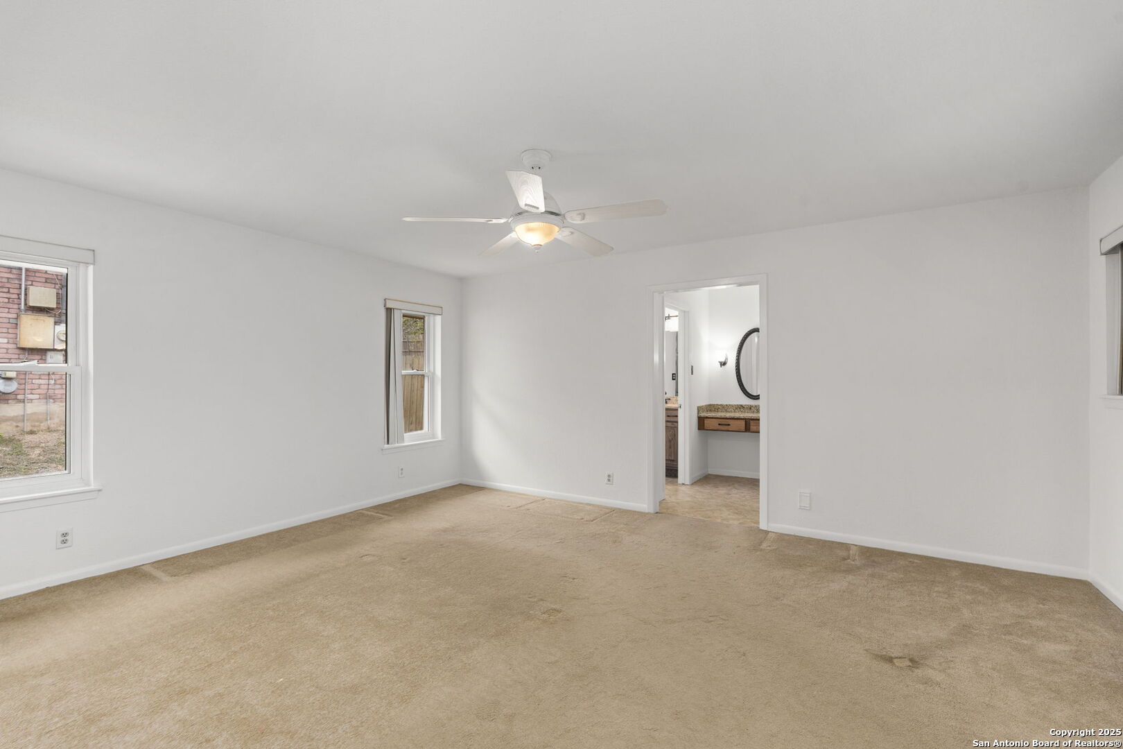 5922 Windhaven