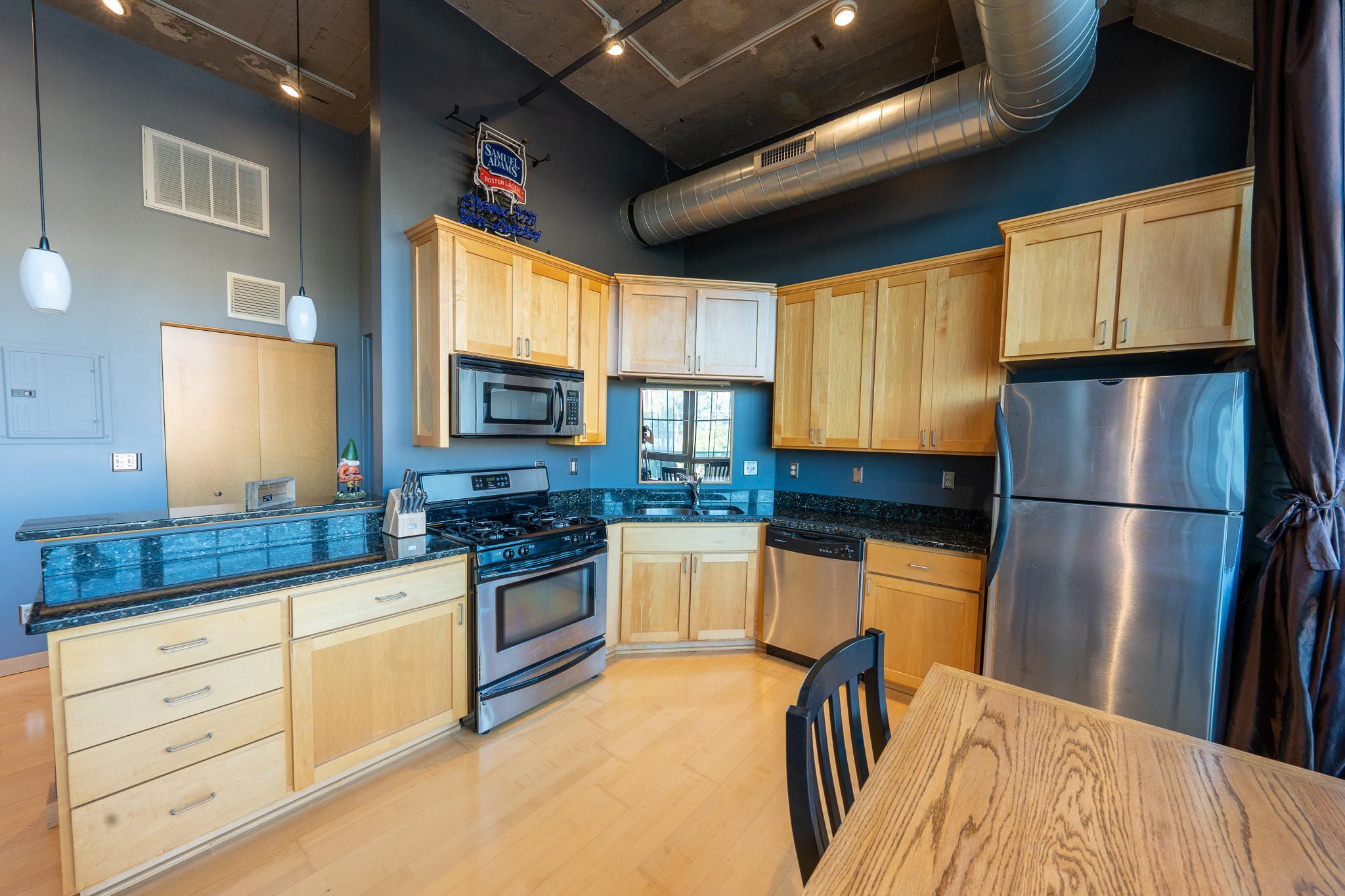 1901 E Hennepin Avenue Unit: 206