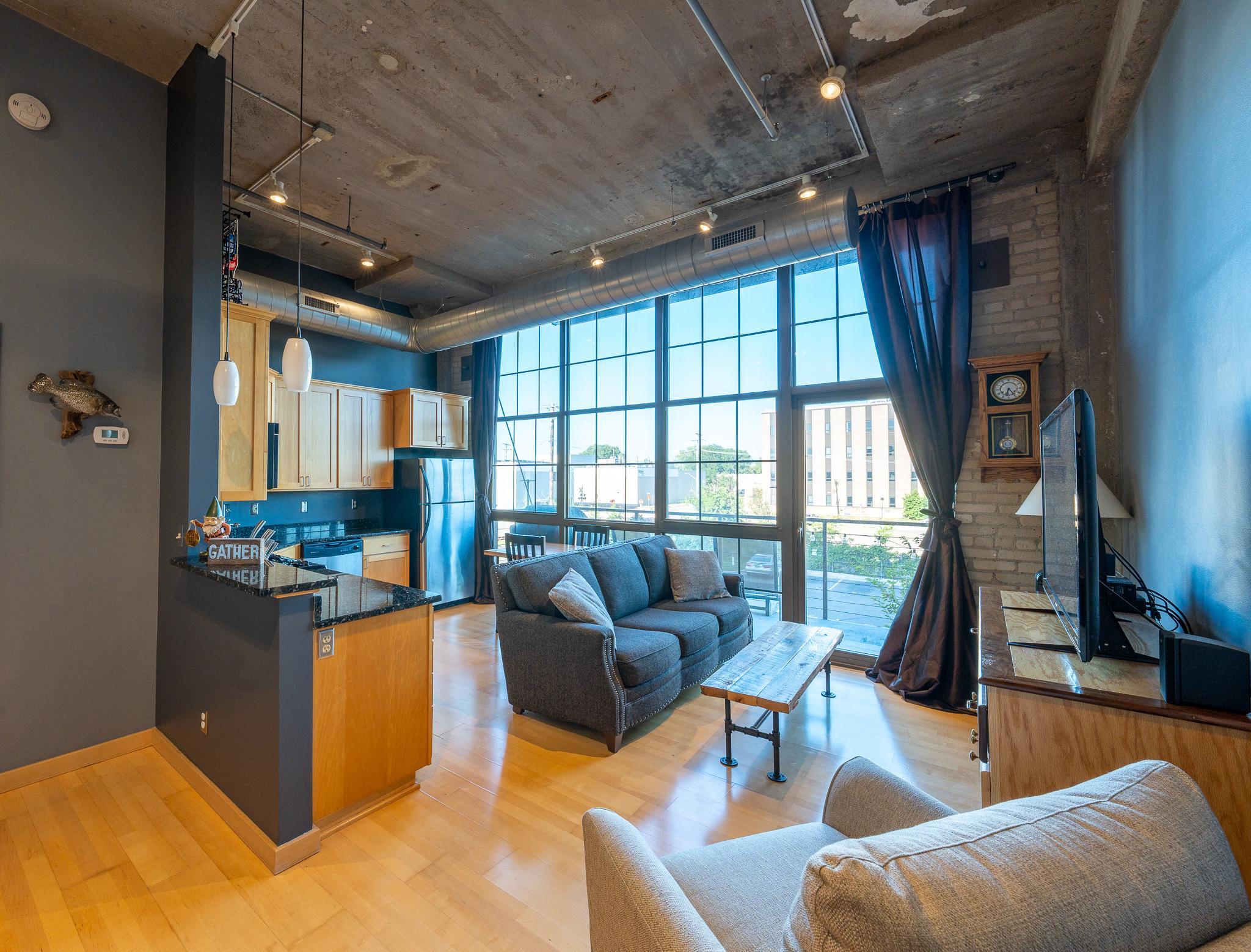 1901 E Hennepin Avenue Unit: 206
