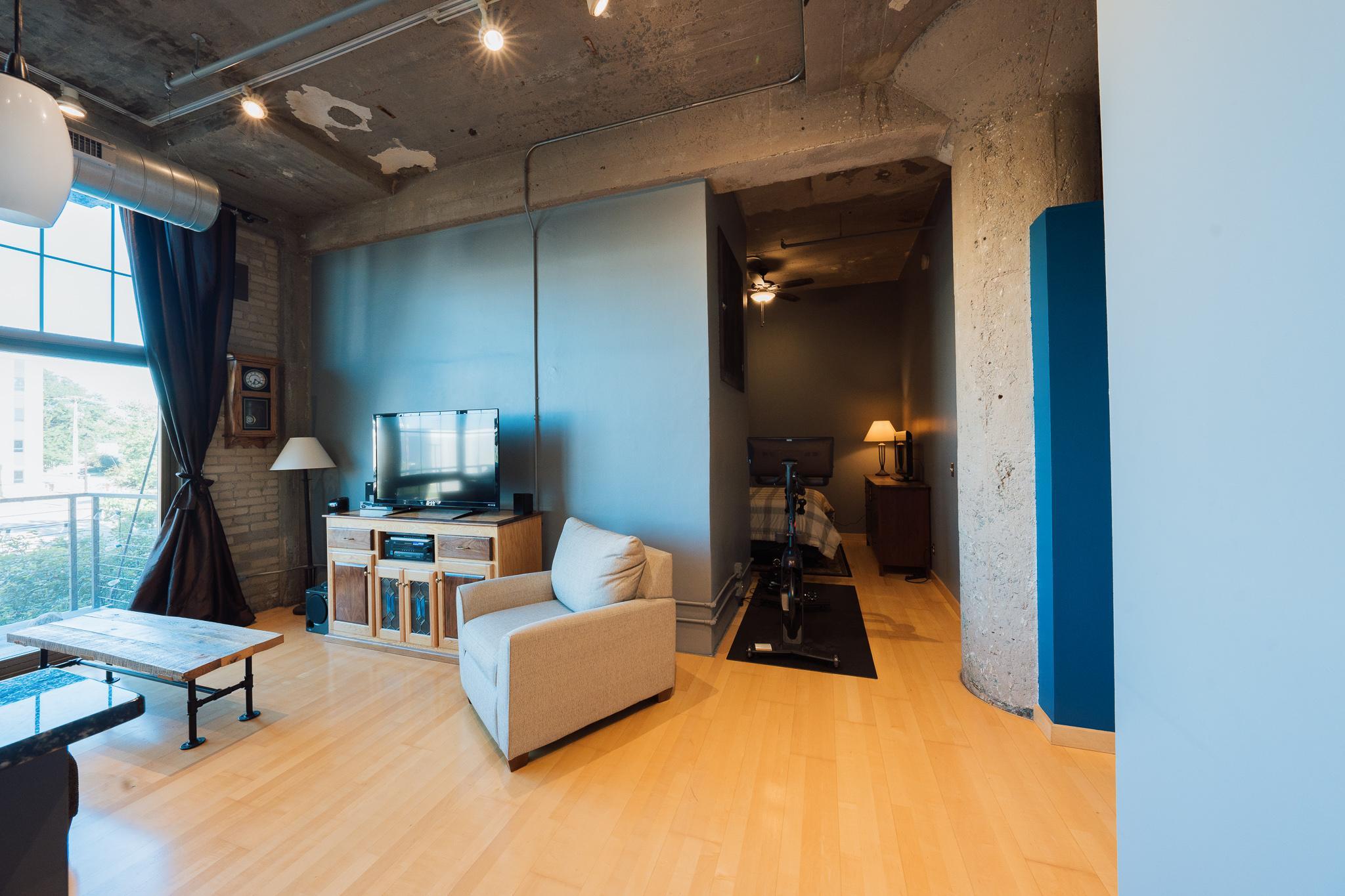1901 E Hennepin Avenue Unit: 206