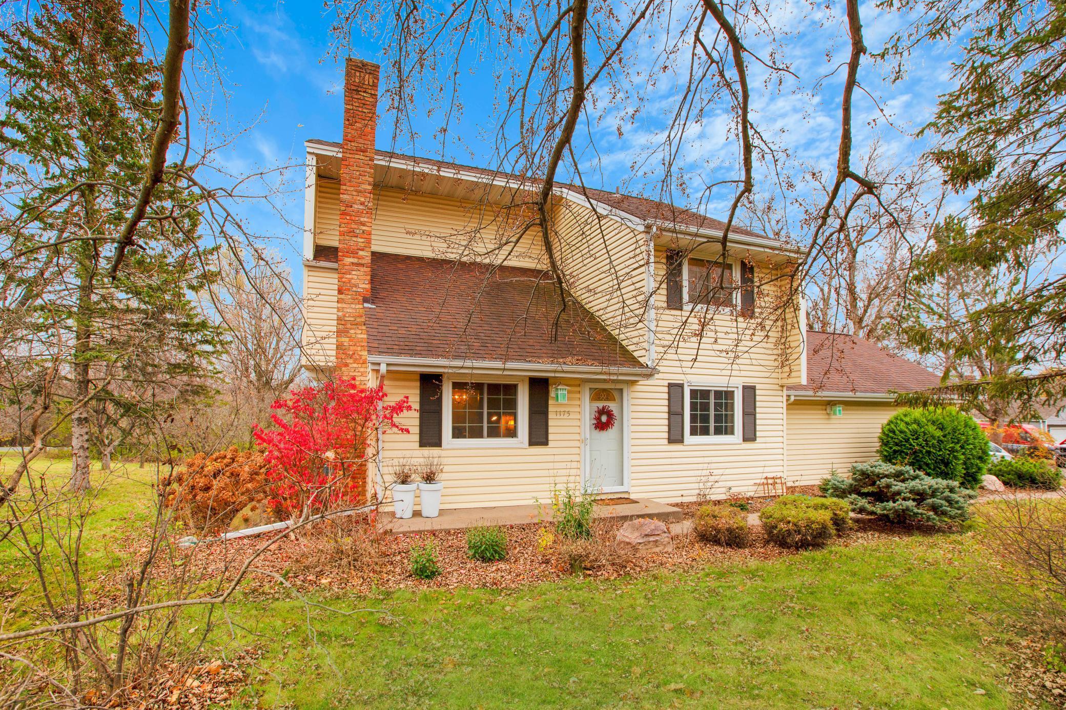 1175 Benton Way