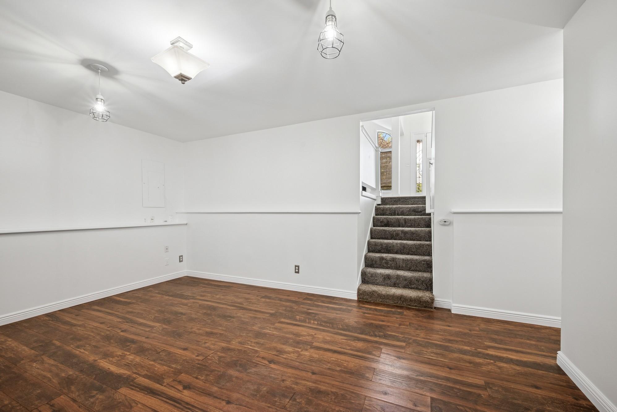 3876 Westbury Lane