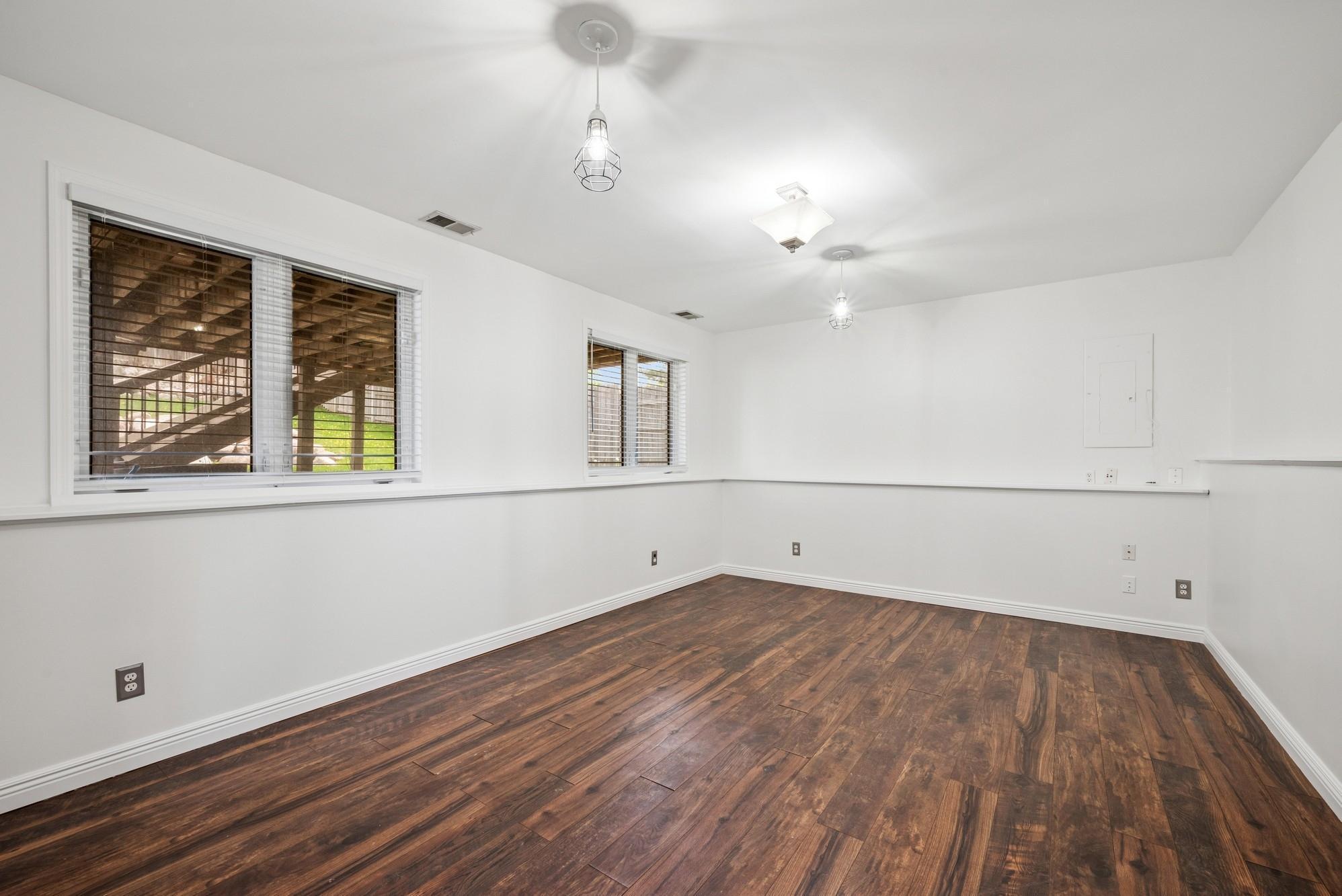 3876 Westbury Lane
