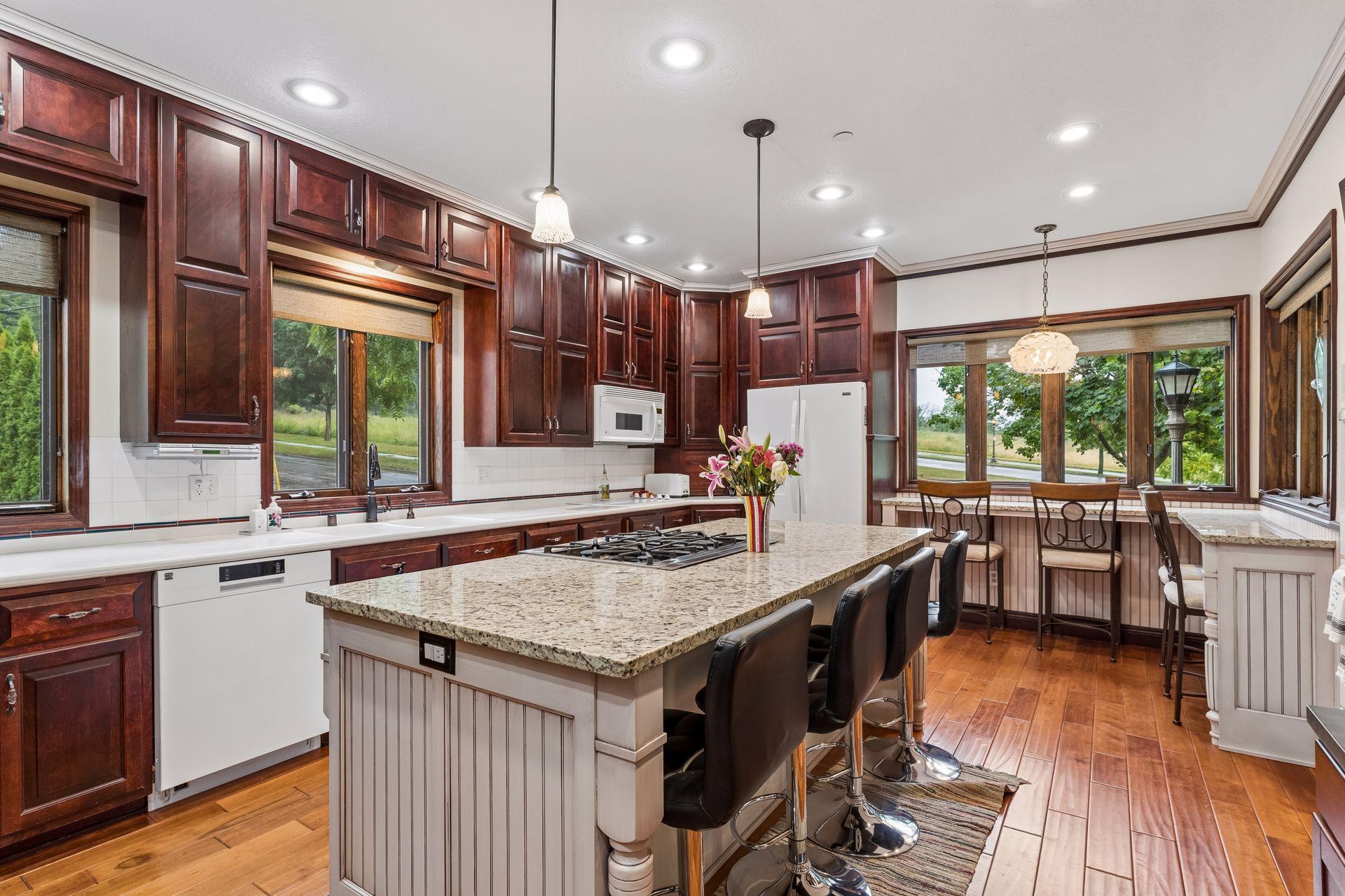 8 Bates Avenue