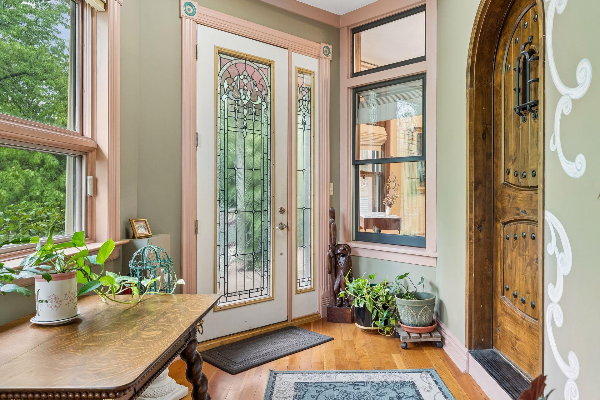 8 Bates Avenue