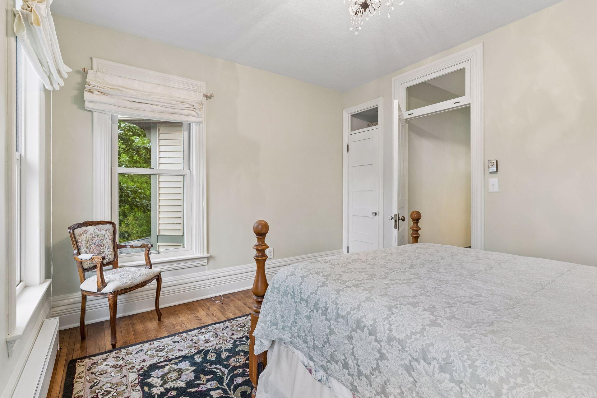 8 Bates Avenue