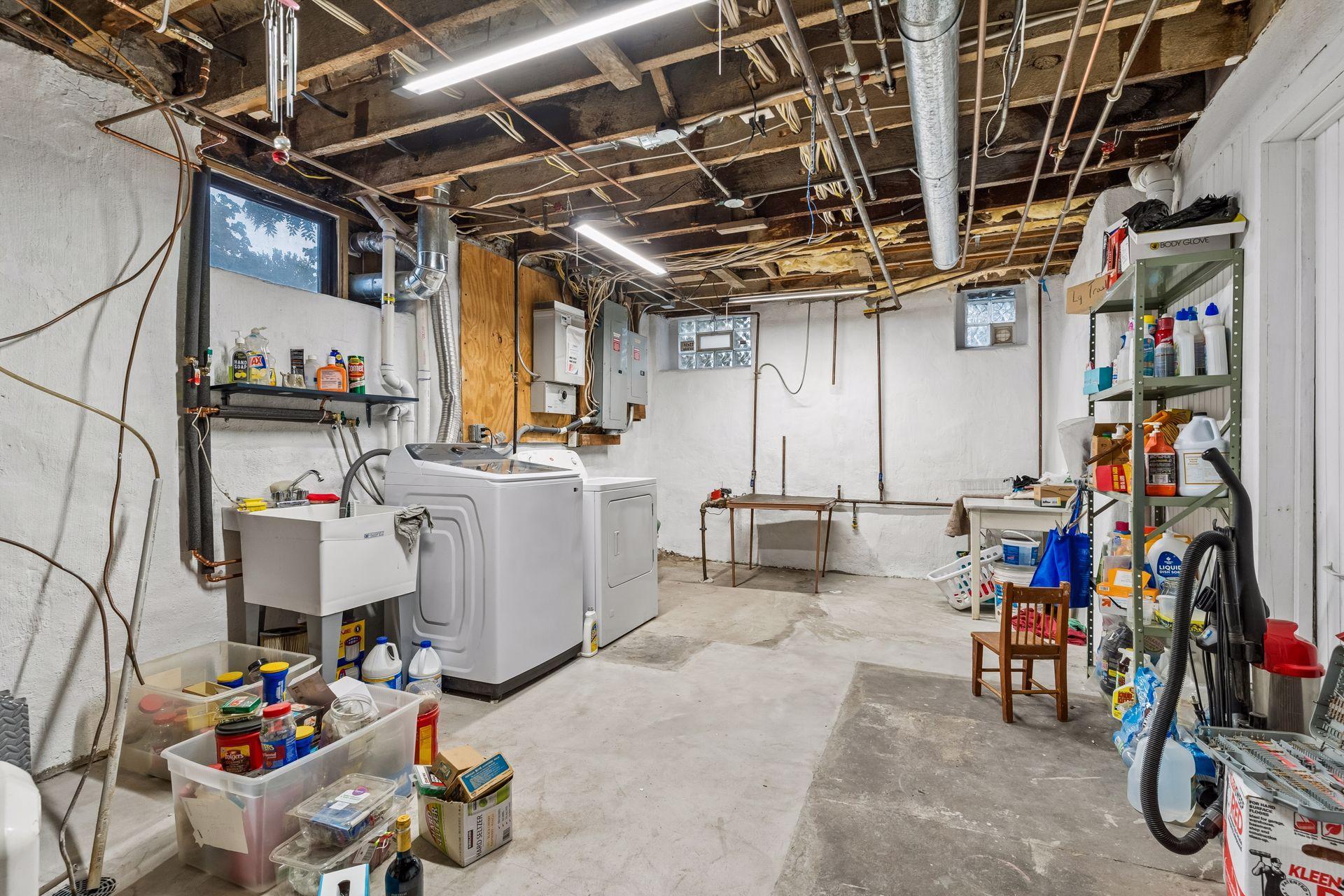 8 Bates Avenue