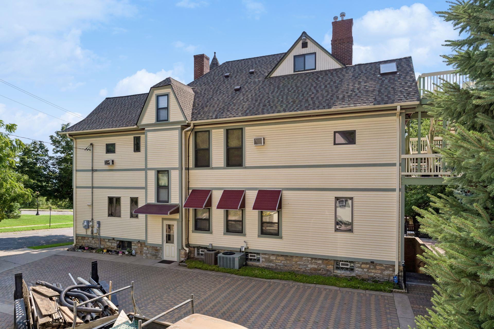 8 Bates Avenue