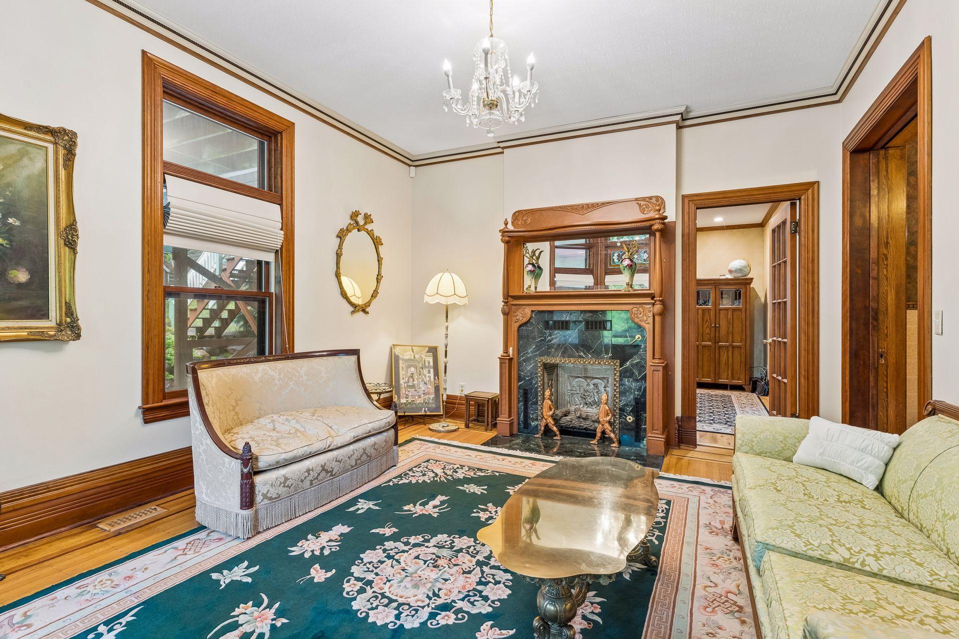 8 Bates Avenue