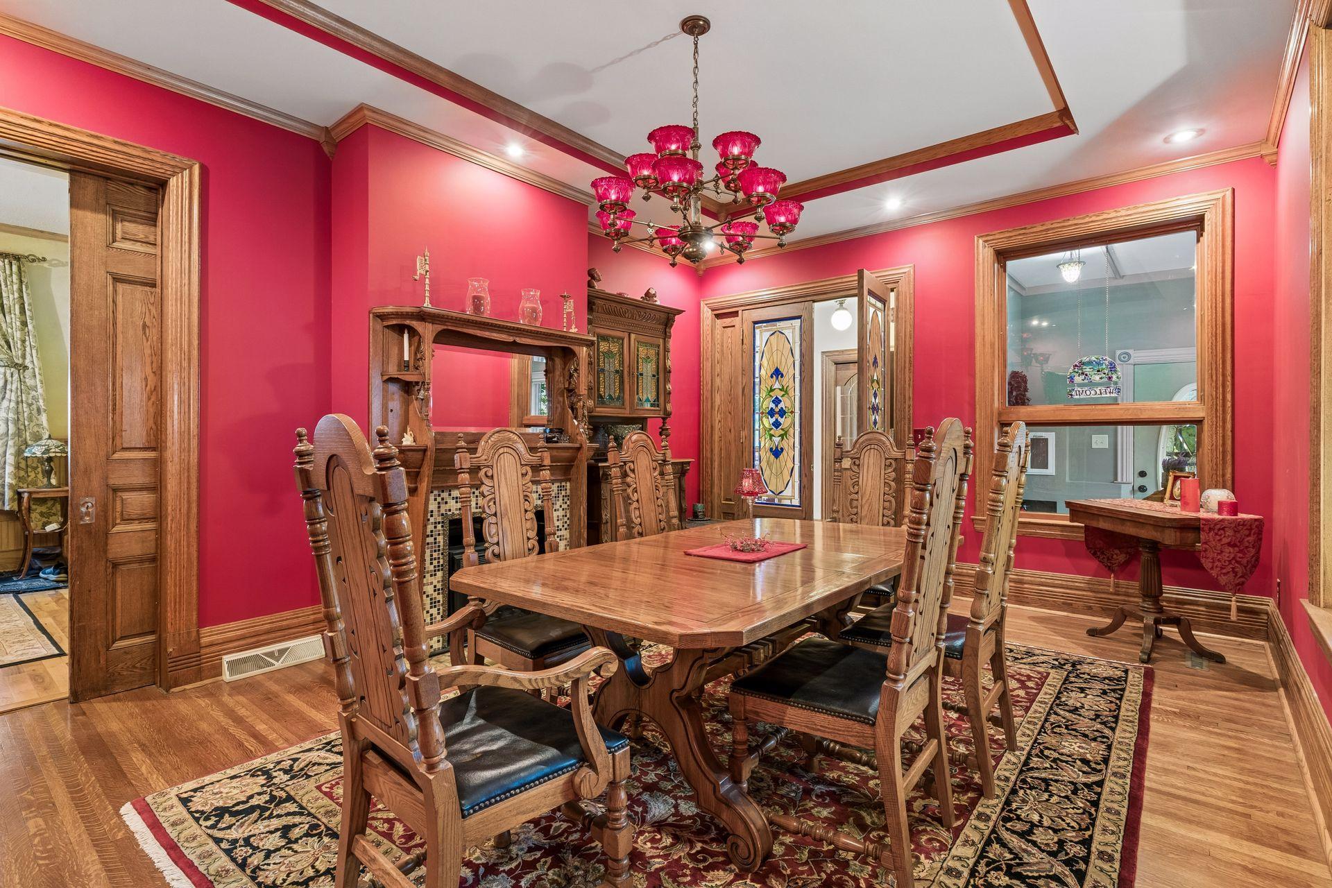 8 Bates Avenue