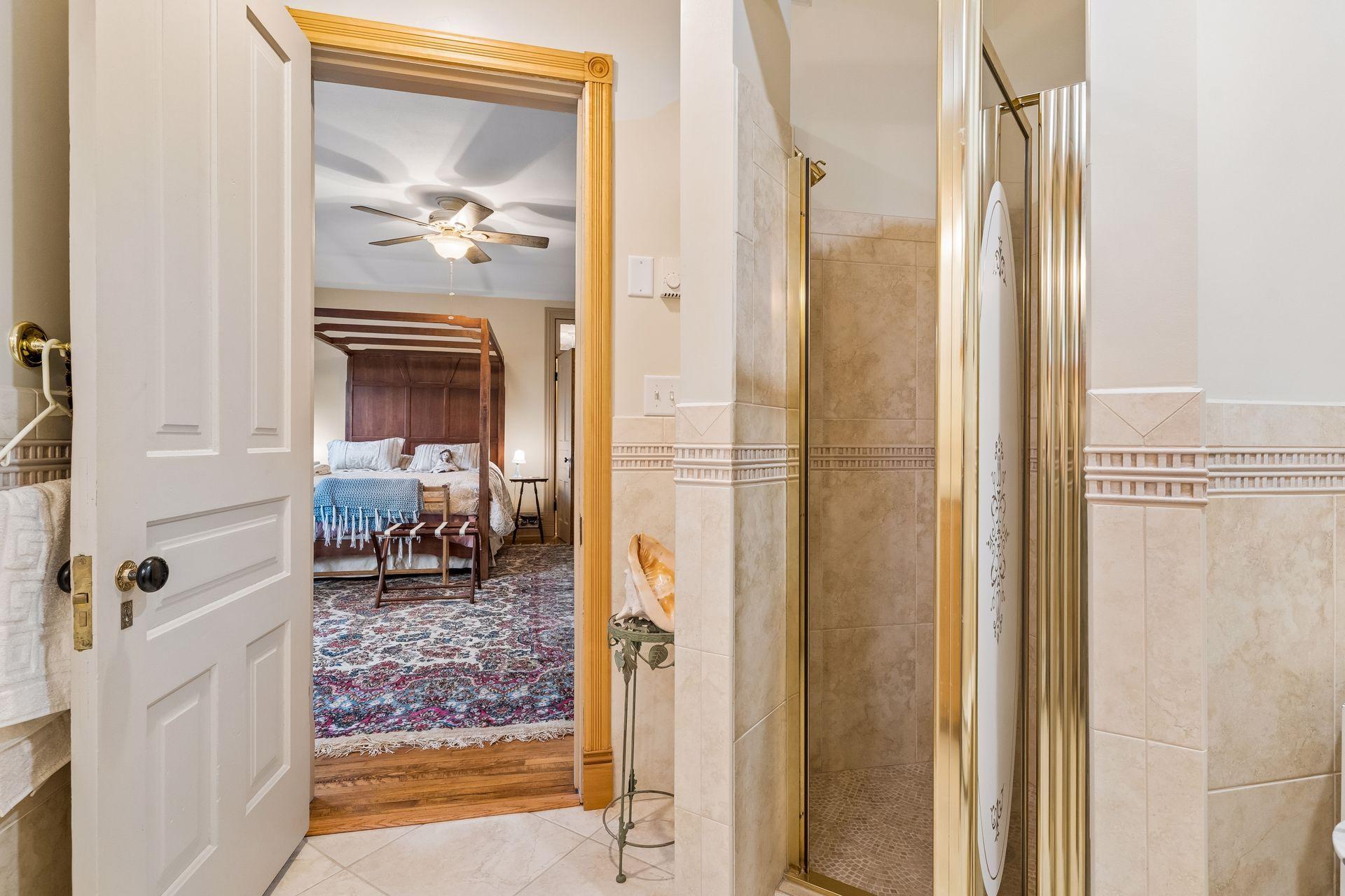 8 Bates Avenue