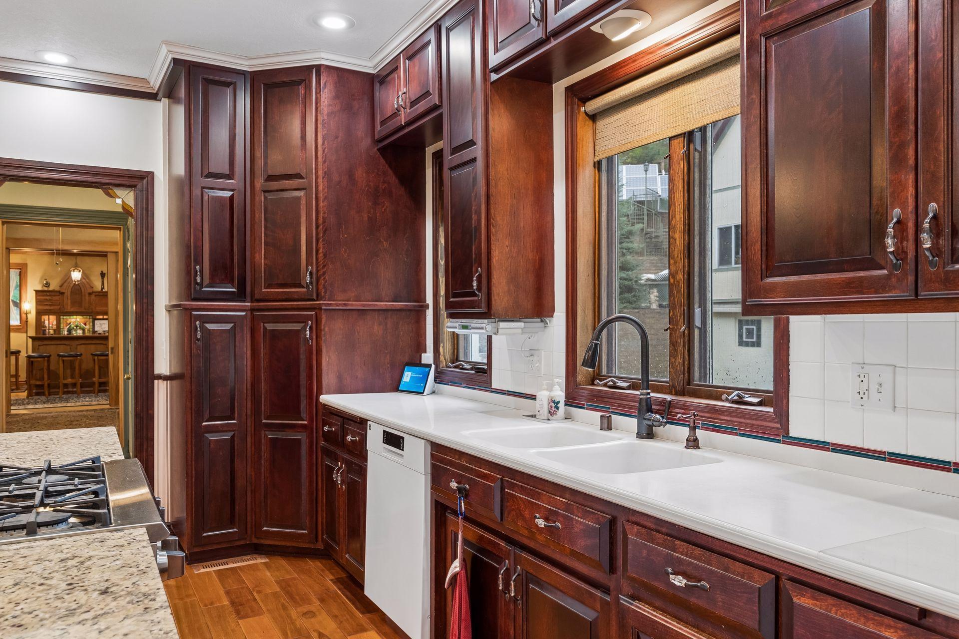 8 Bates Avenue