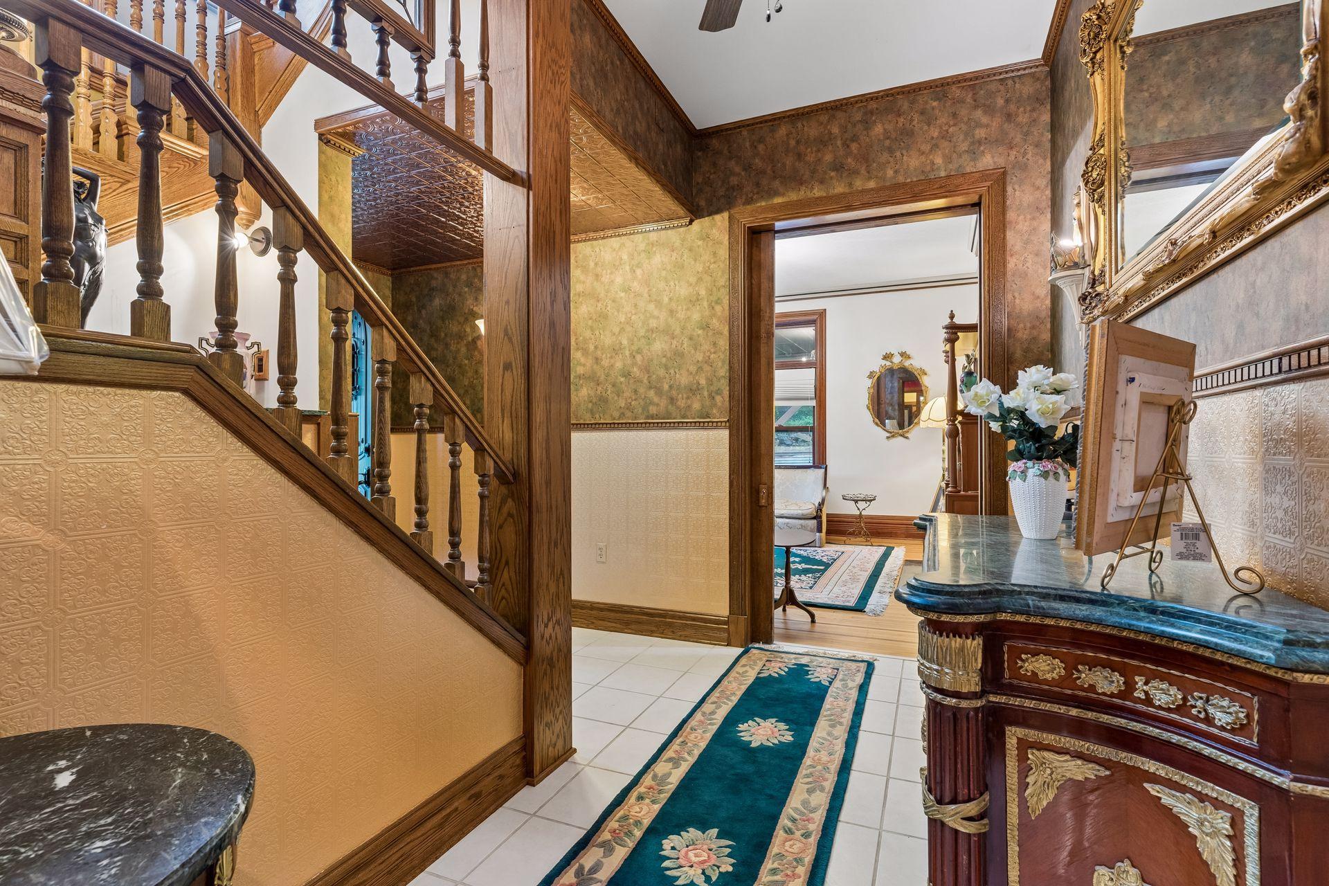 8 Bates Avenue