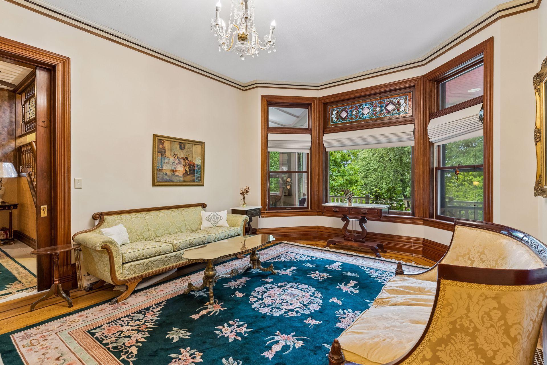 8 Bates Avenue