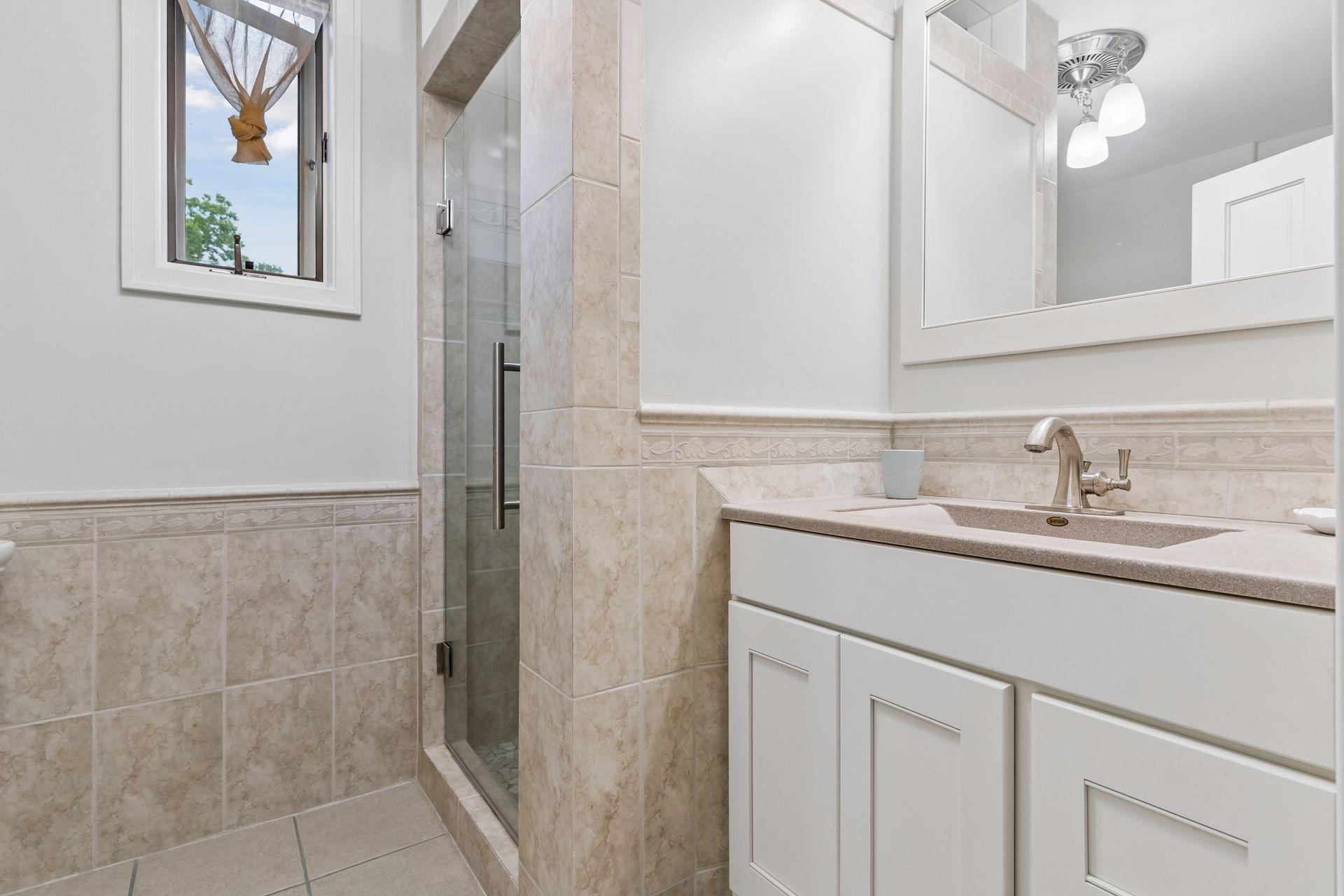 8 Bates Avenue
