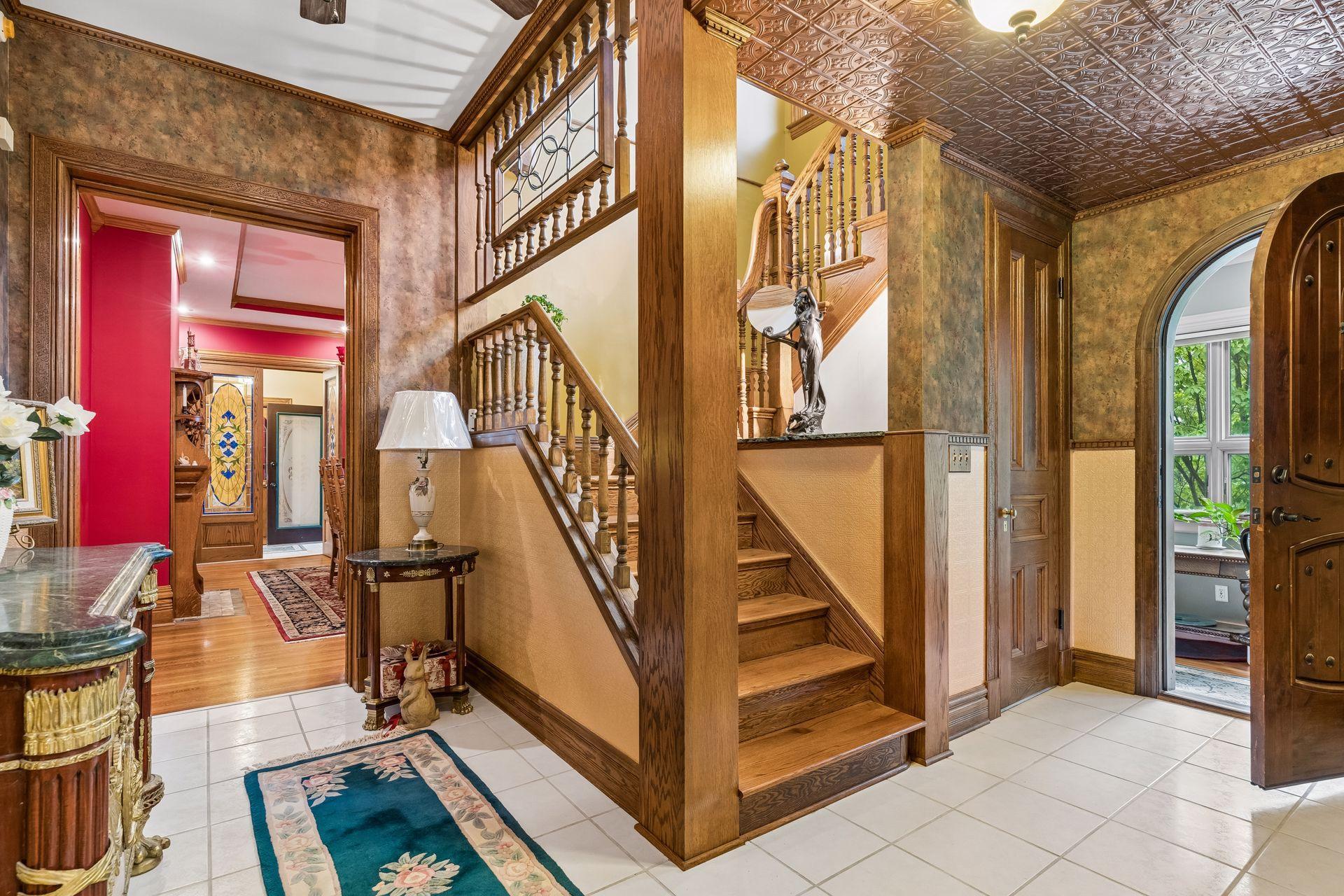 8 Bates Avenue
