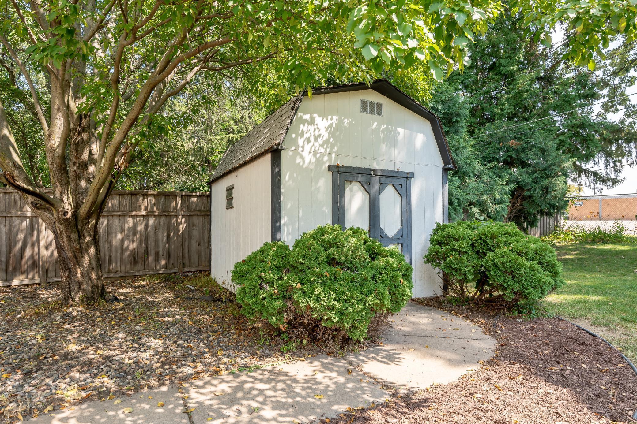 1281 Pinewood Drive