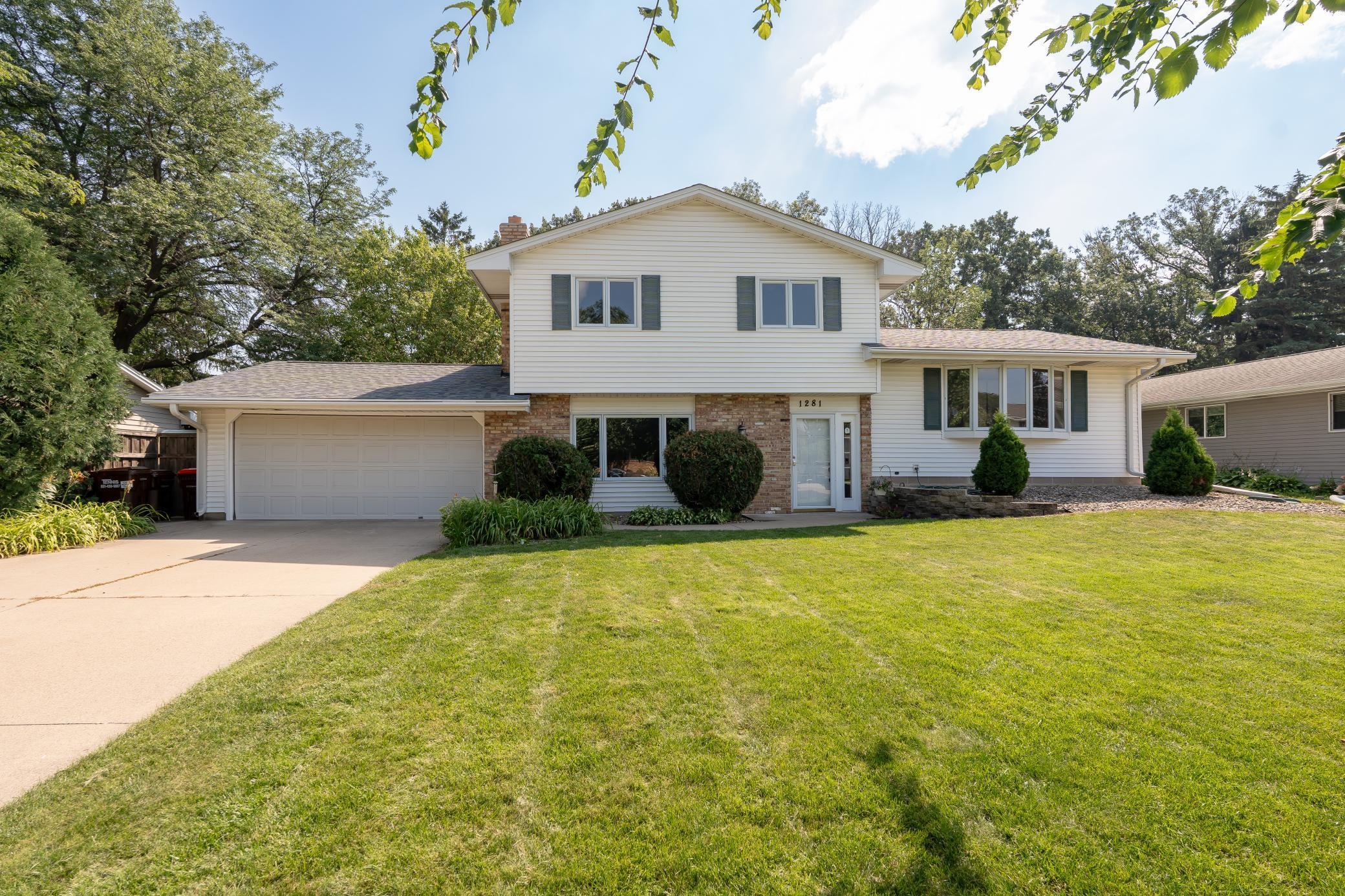 1281 Pinewood Drive