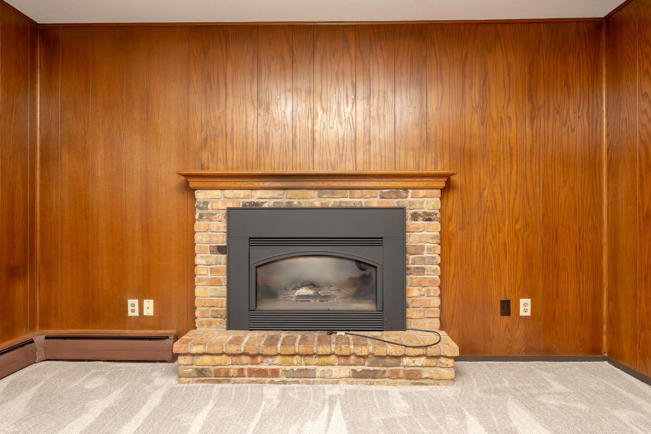 1281 Pinewood Drive