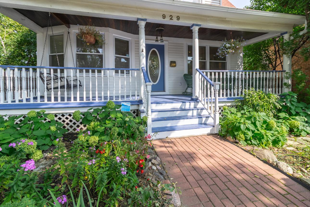 929 Selby Avenue
