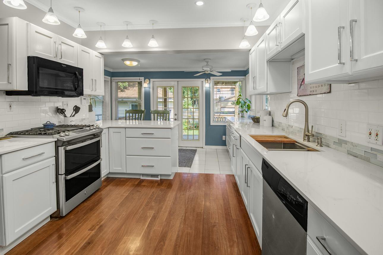 929 Selby Avenue