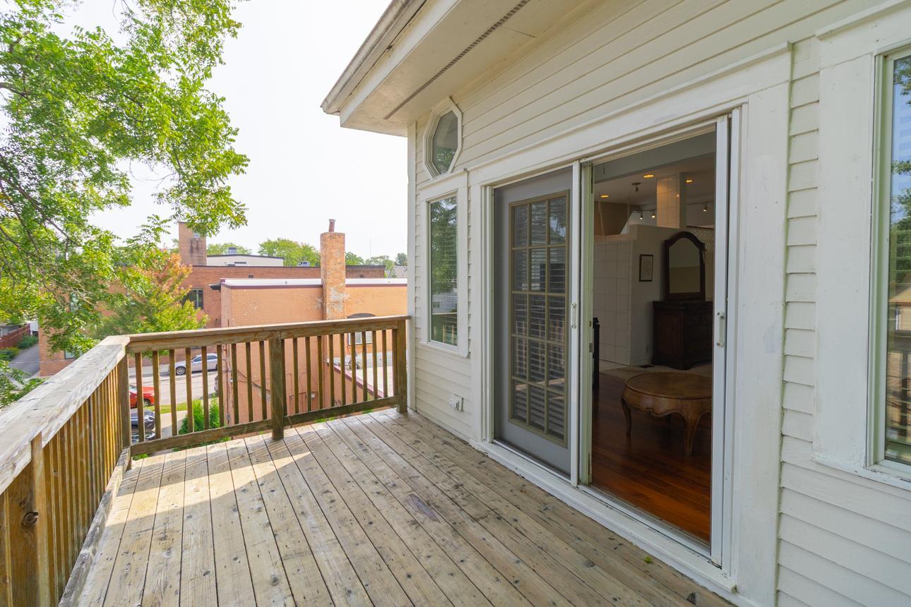 929 Selby Avenue